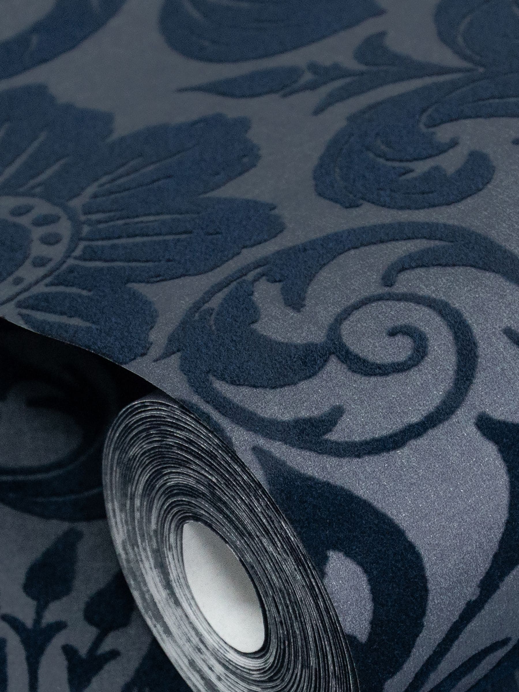 Laurence Llewelyn-Bowen Damask Sauvage flock wallpaper roll (British brand)