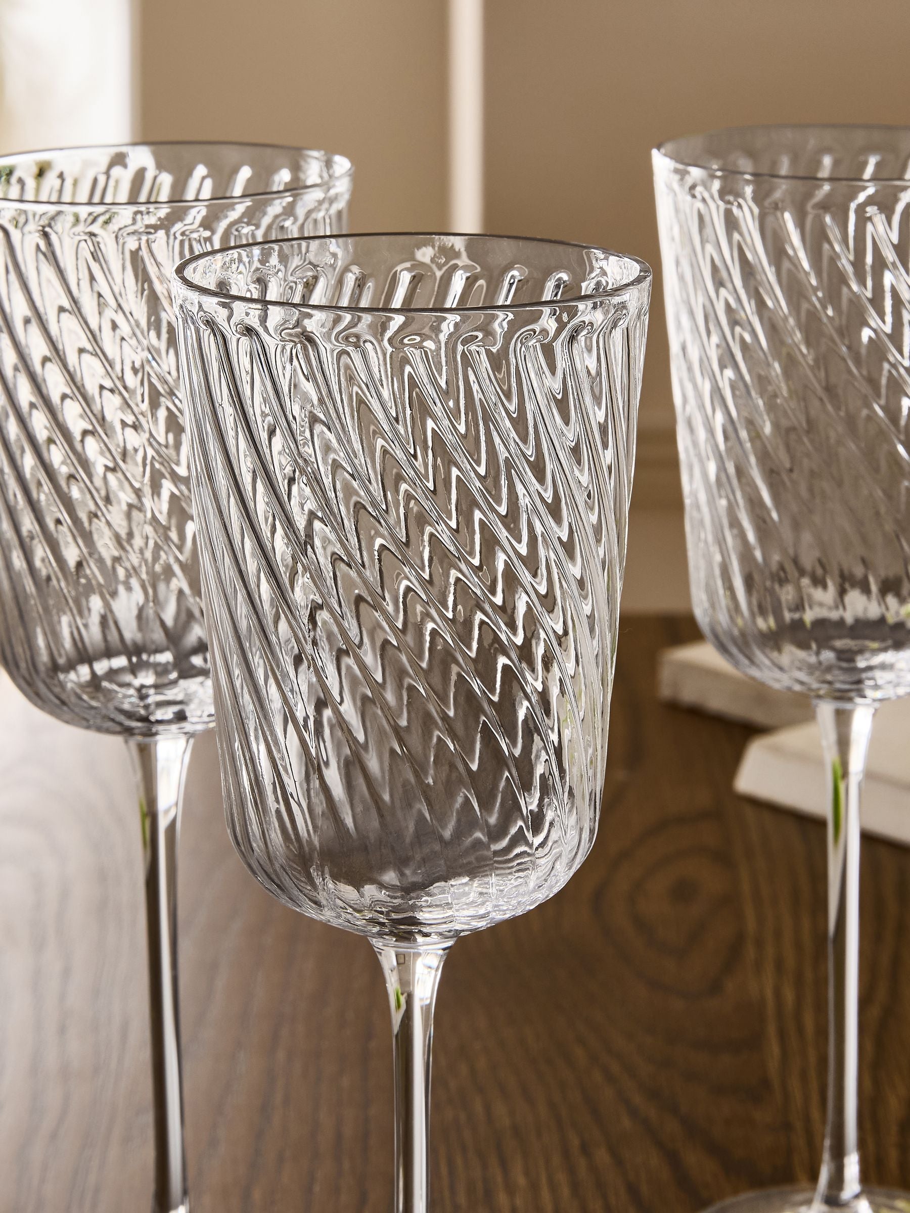 Nina Campbell clear embossed swirl wine glasses set of 4, imported from the UK