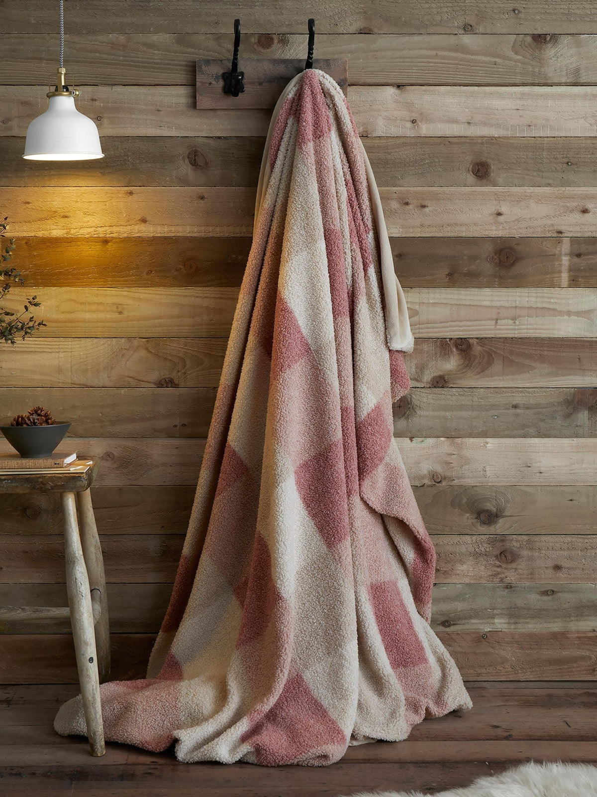 Appletree Natural Ashford Check Sherpa Reverse throw 150x200cm (British brand)