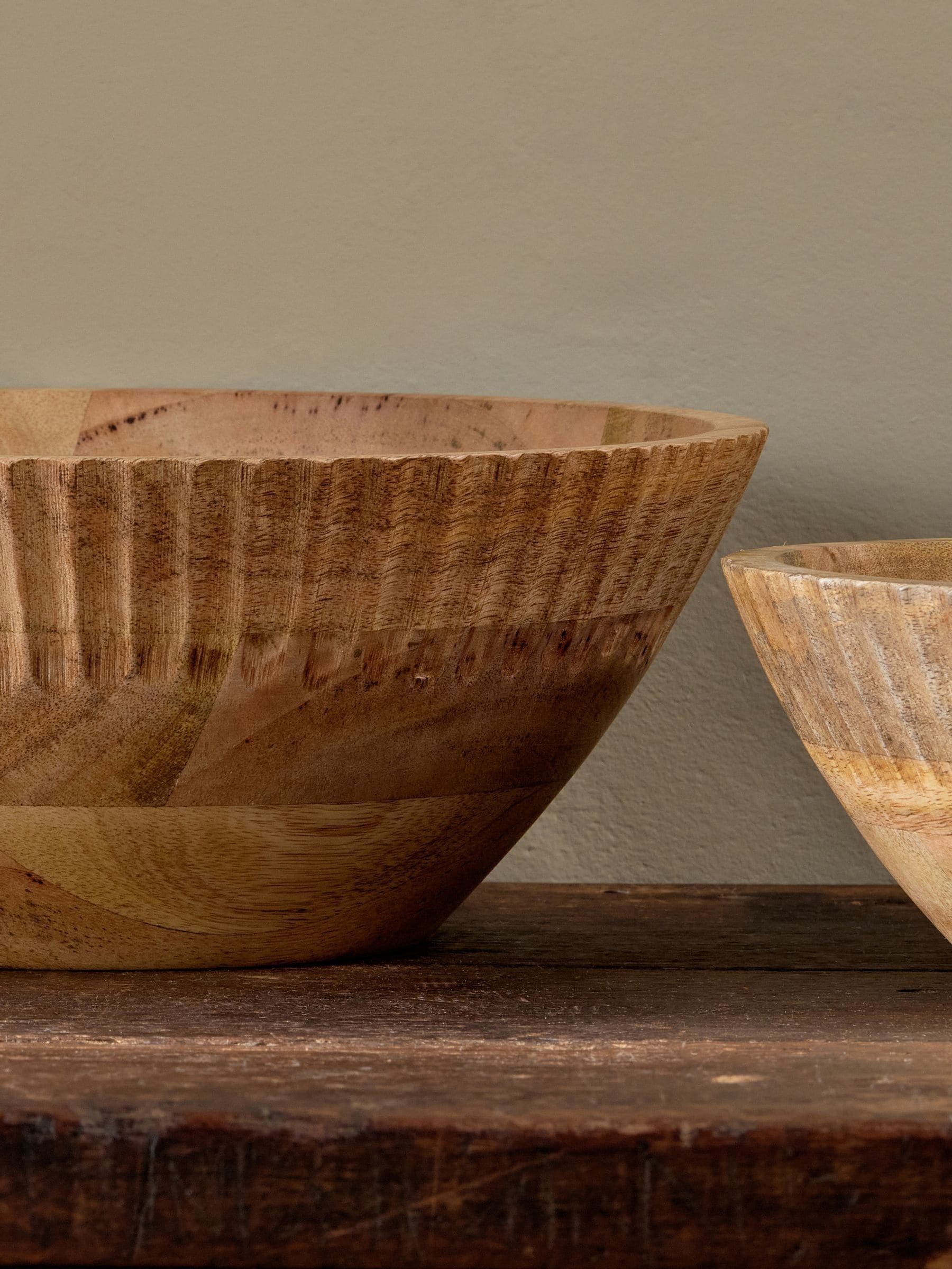 Nkuku Gavivi mango wood serving bowl (British brand)