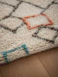 Origin Rugs white Berber wool rug with chain design (British brand)
