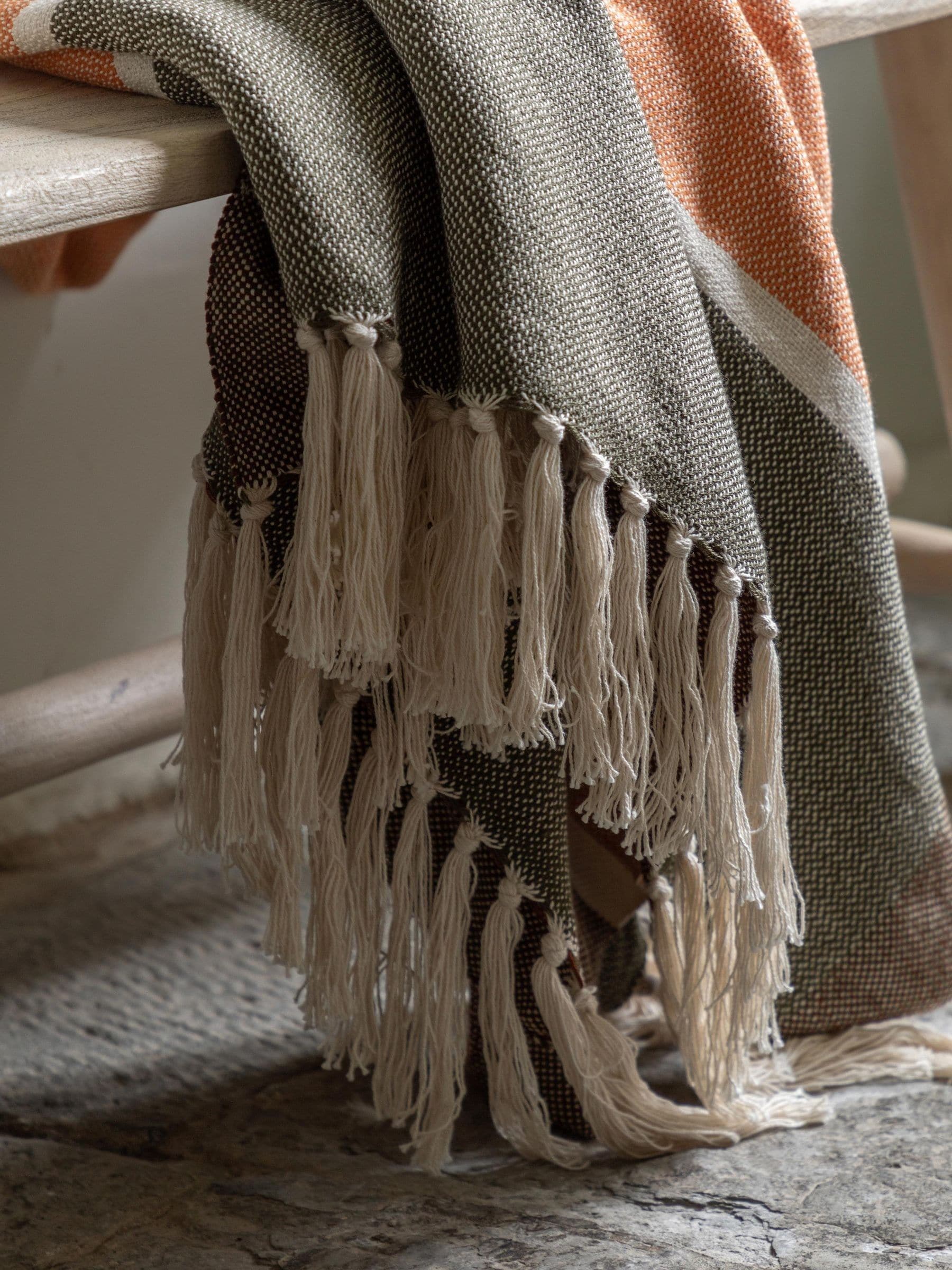 Gallery Home taupe Eira woven throw crosshatch pattern - British product
