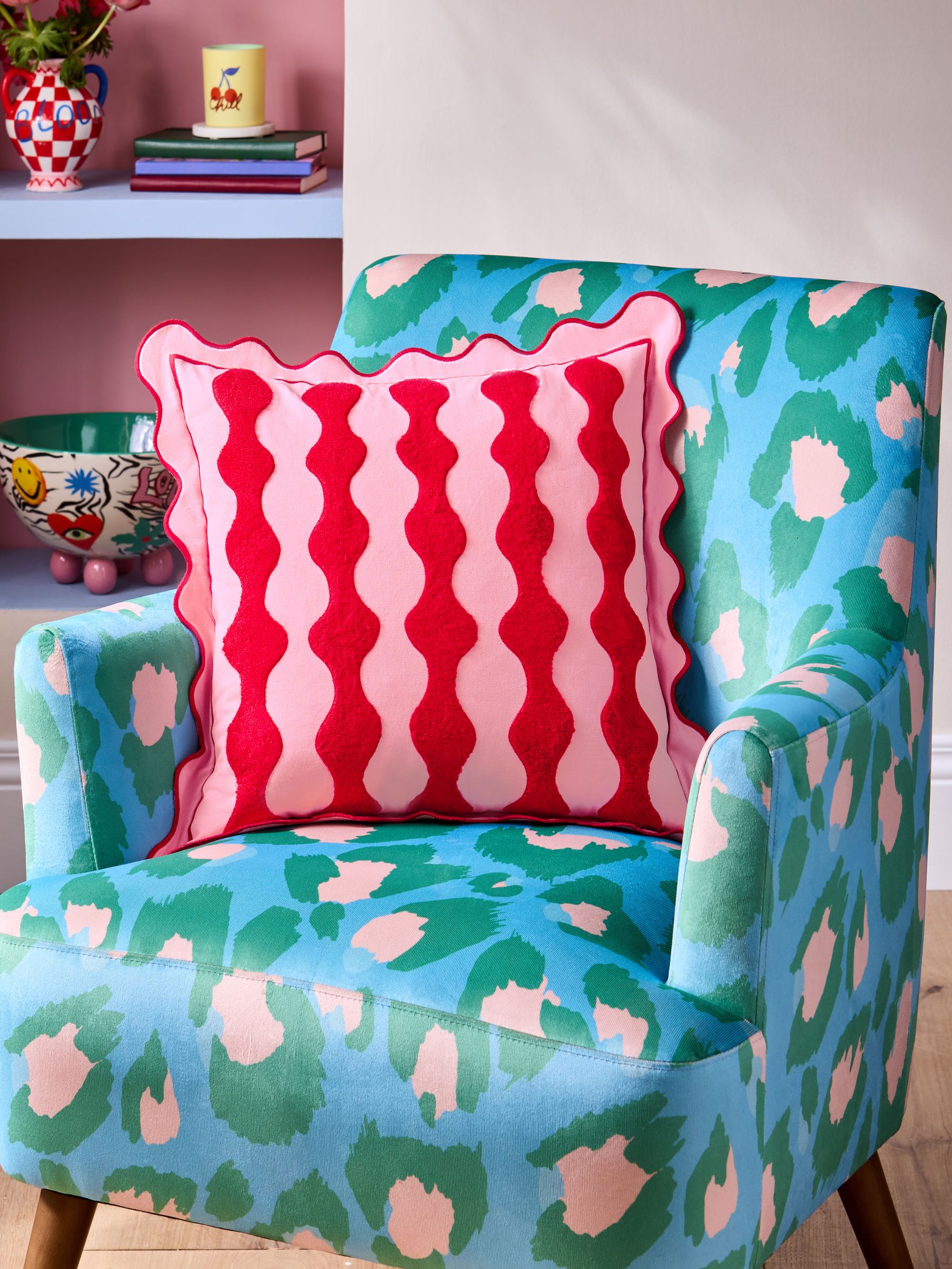Eleanor Bowmer cushion squiggle scallop 45cm (British brand)