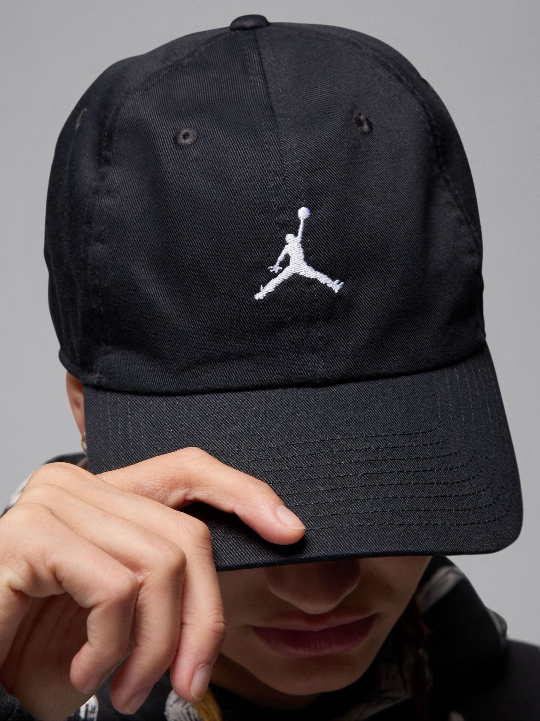 Nike Jordan Club hat black curved bill - British product