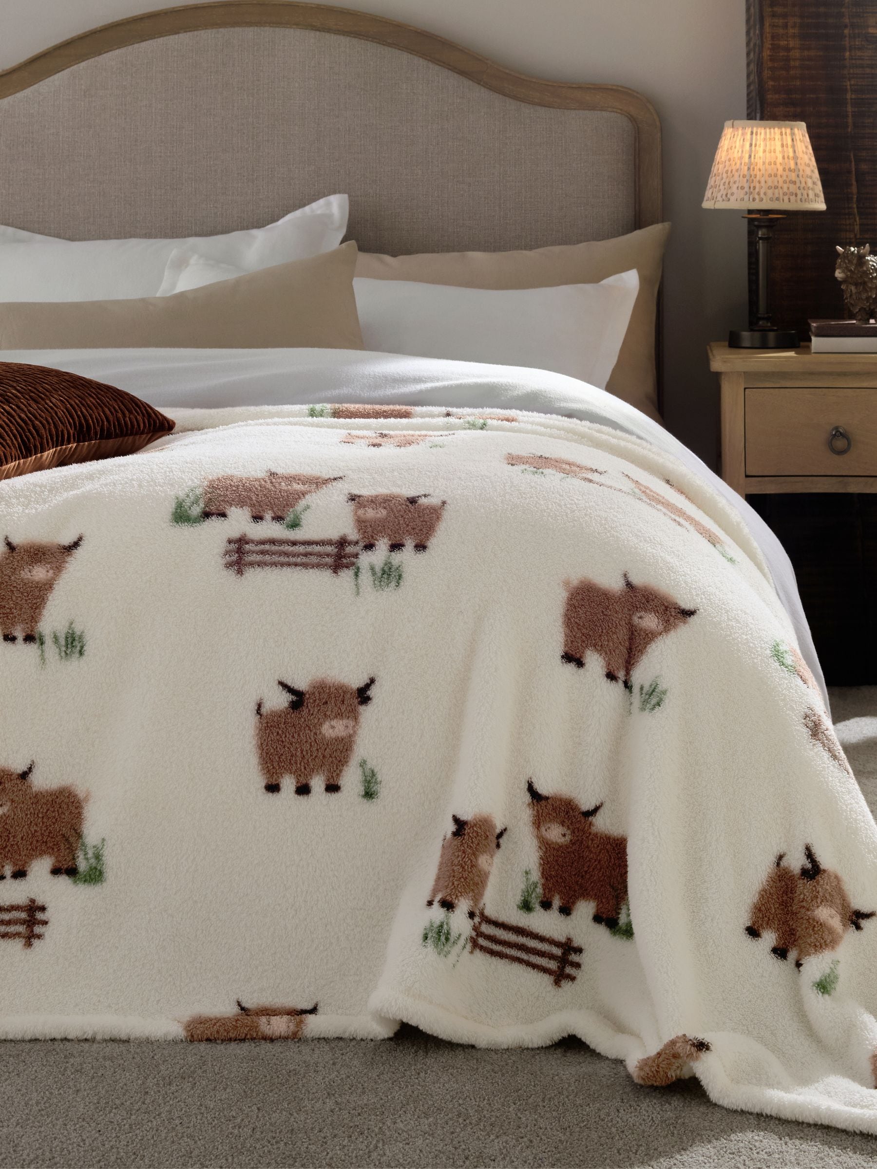 Natural Hamish Highland Cow fleece throw - British product