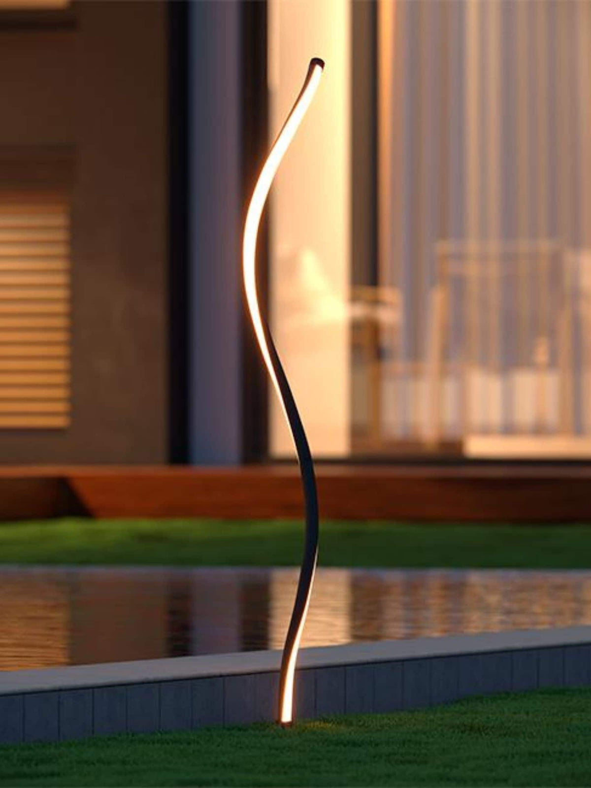 SolarCentre dual warm white fluoro spiral solar light (British brand)