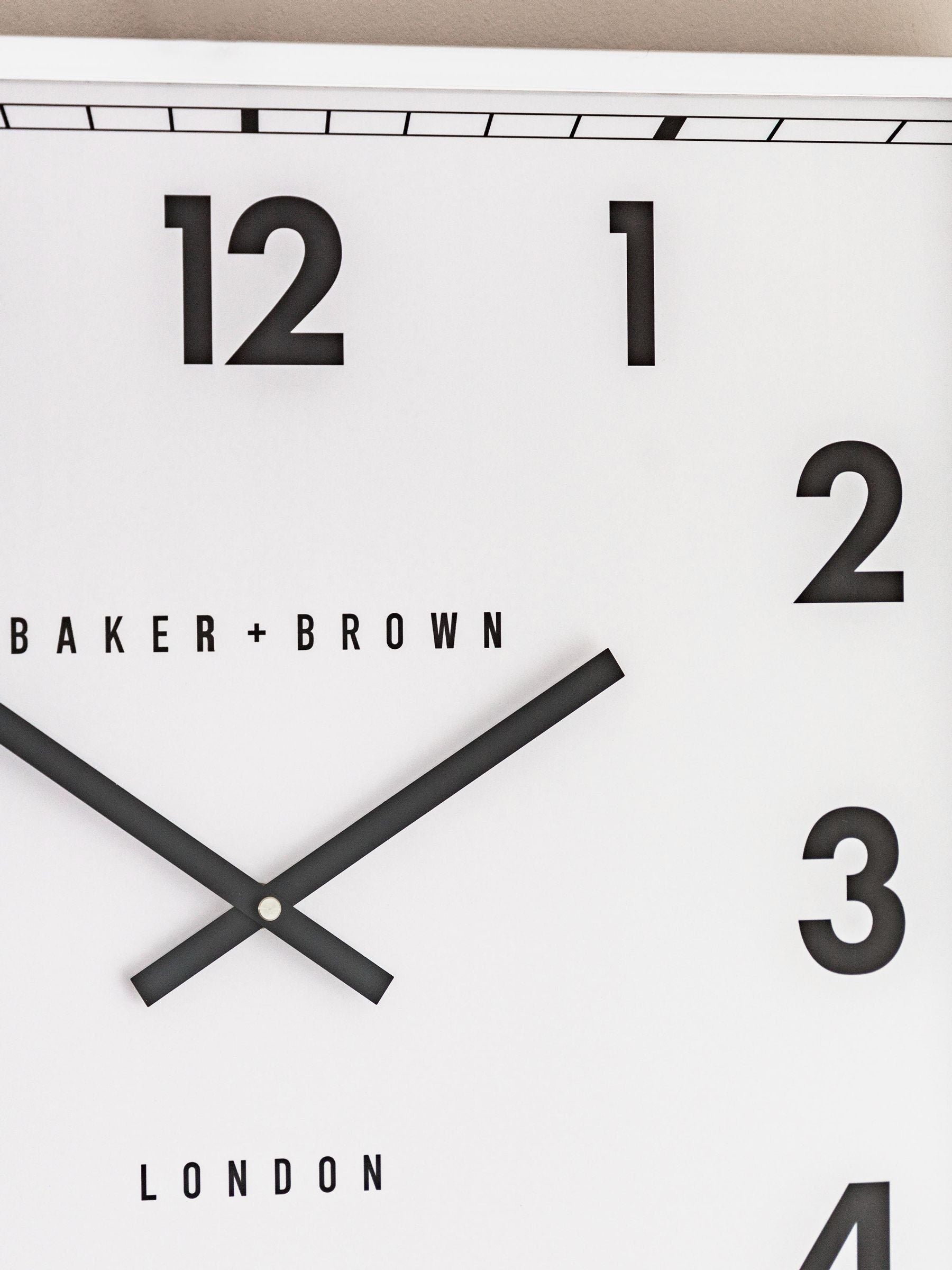 Gallery Home Chrome Pinehurst Wall Clock