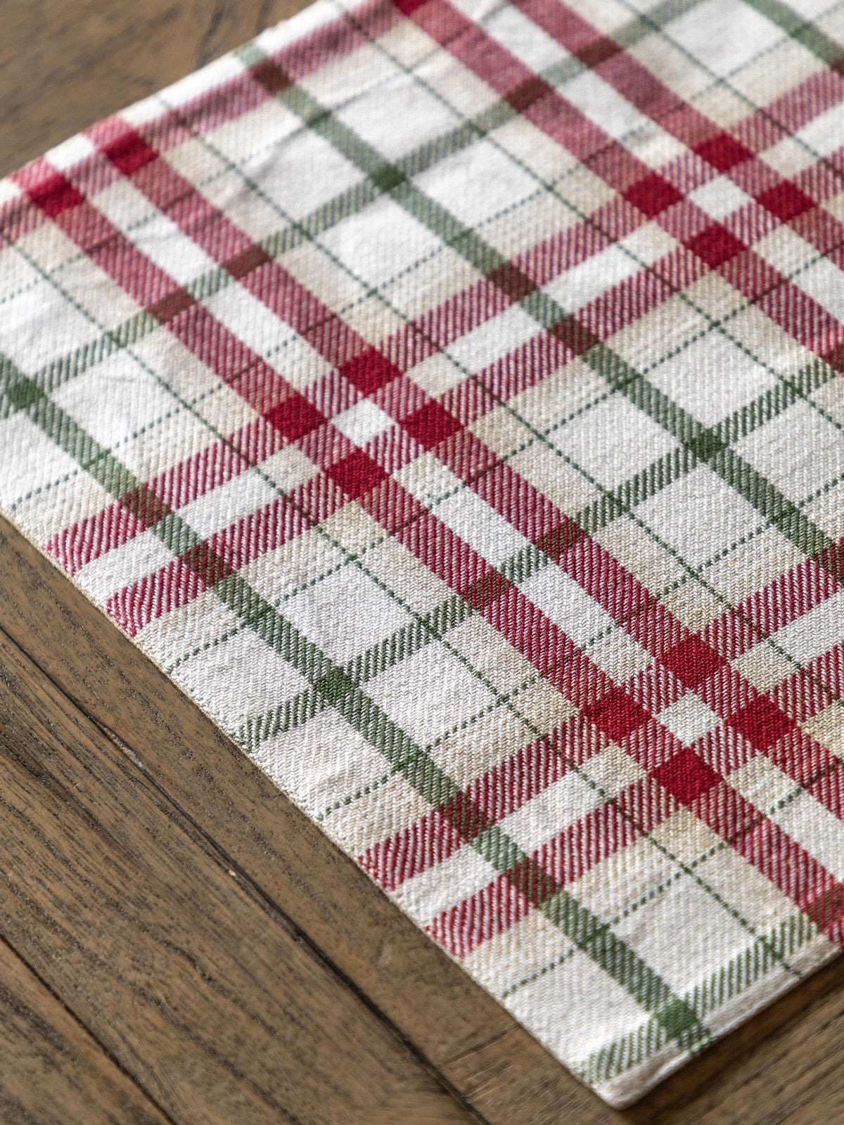 Gallery Home Set of 4 Red Heritage Bow Christmas Printed Placemat