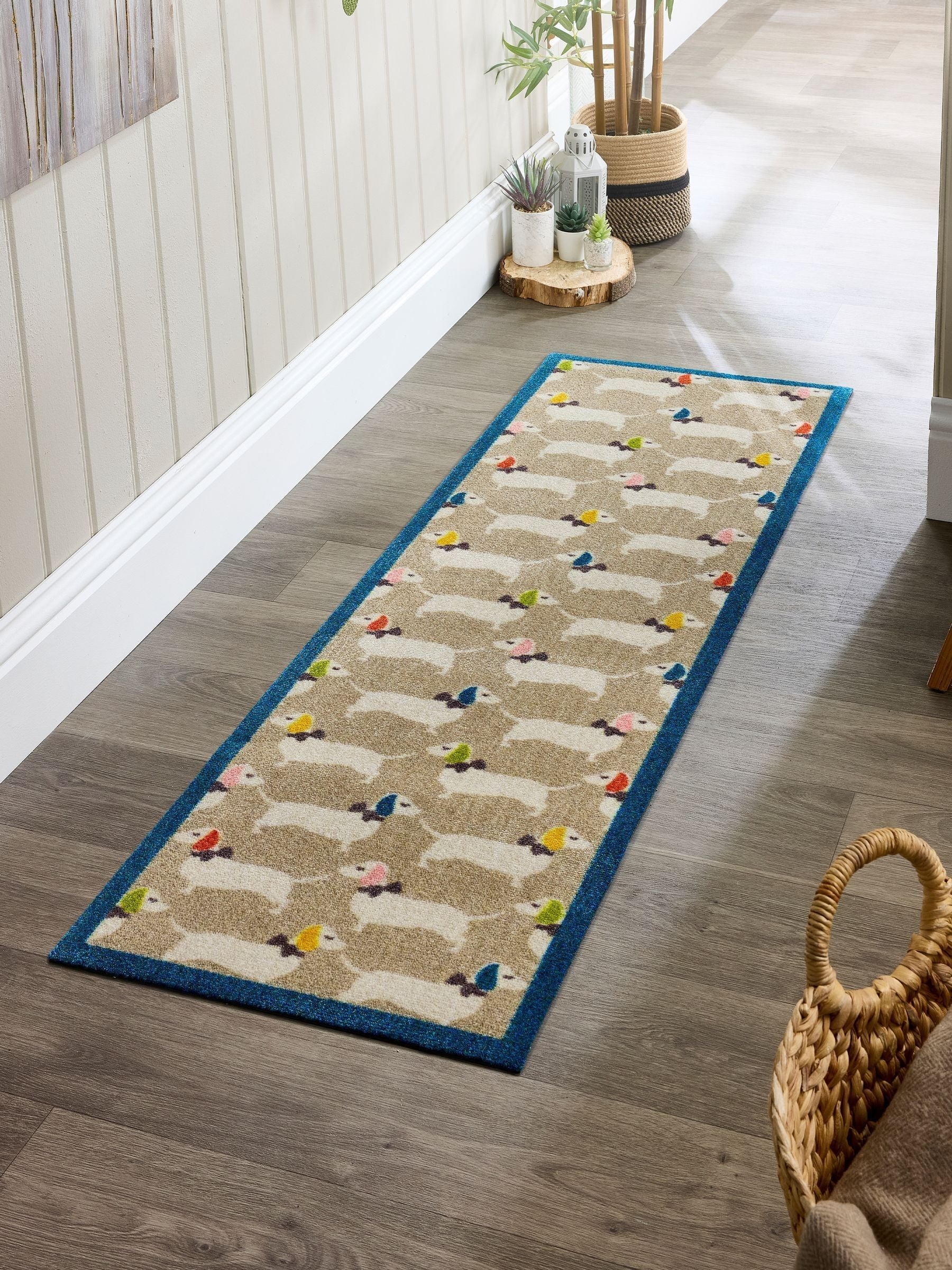 Howler & Scratch beige bright doggie runner 50x150cm, imported from the UK