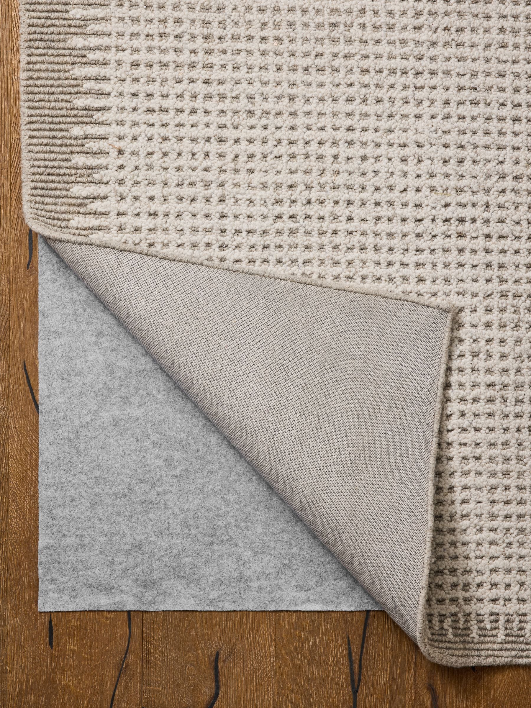 Grey textured back grip rug - British product