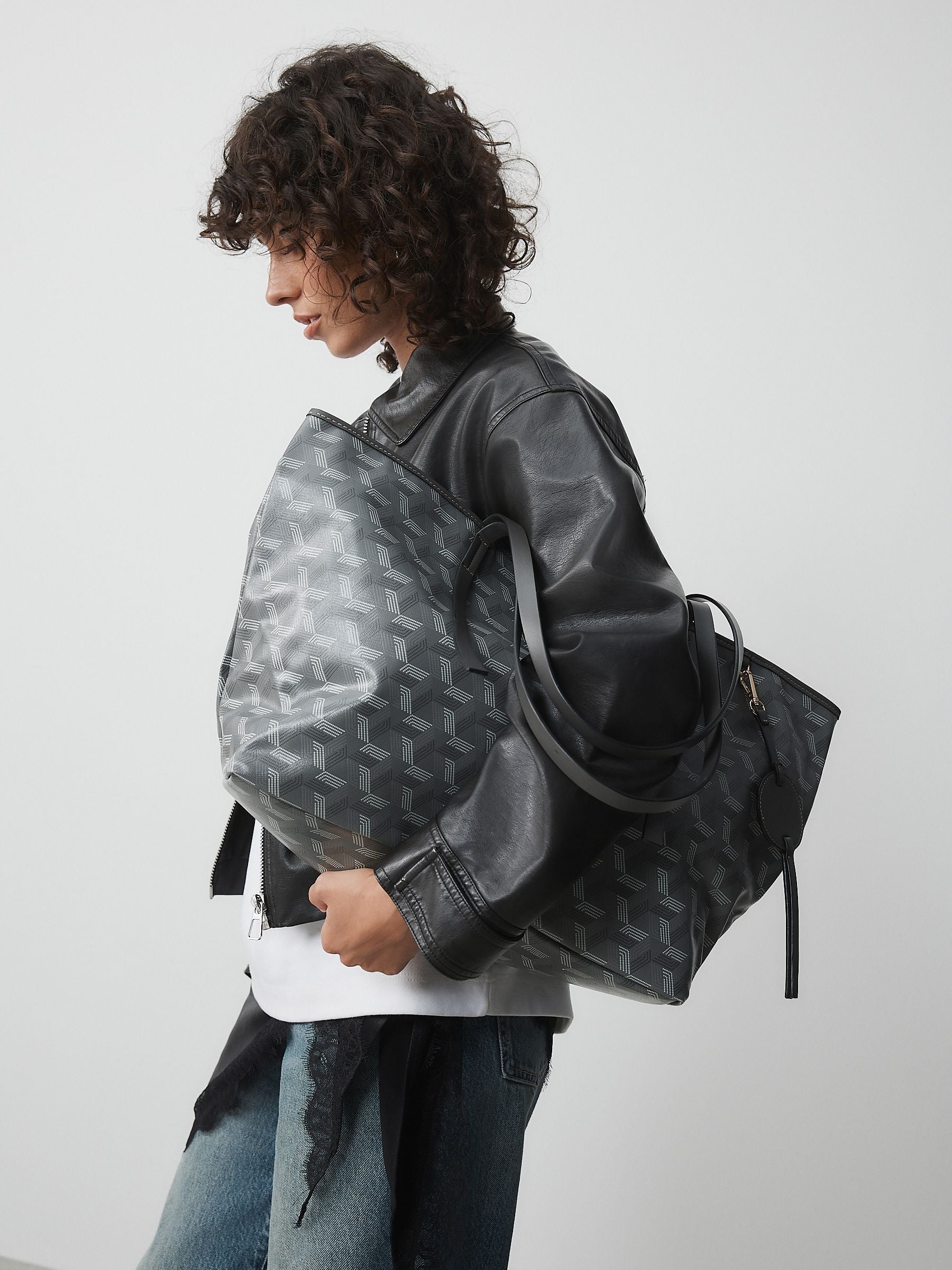 Grey printed shoulder bag, imported from the UK