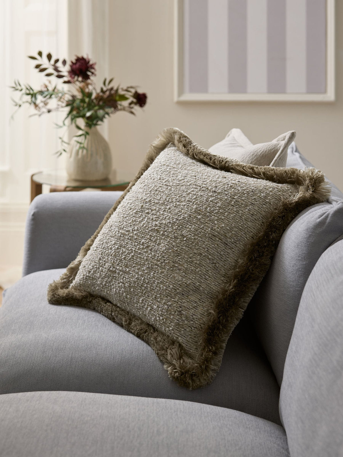 Boucle fleck fringe cushion 50x50cm natural (British brand)
