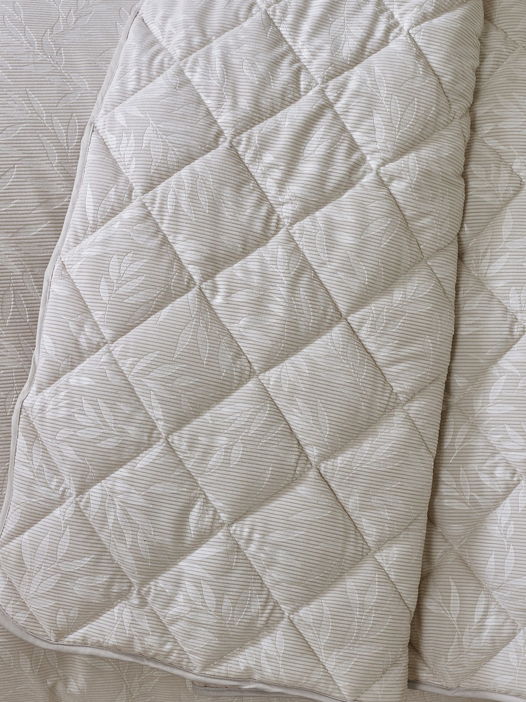 Catherine Lansfield champagne gold corded leaves quilted bedspread, imported from the UK