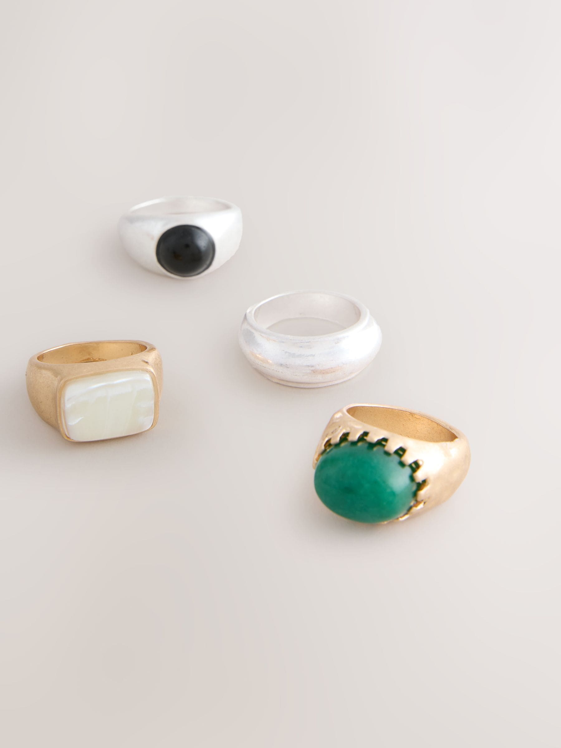 Mixed metal chunky rings with resin accents 4 pack, UK version