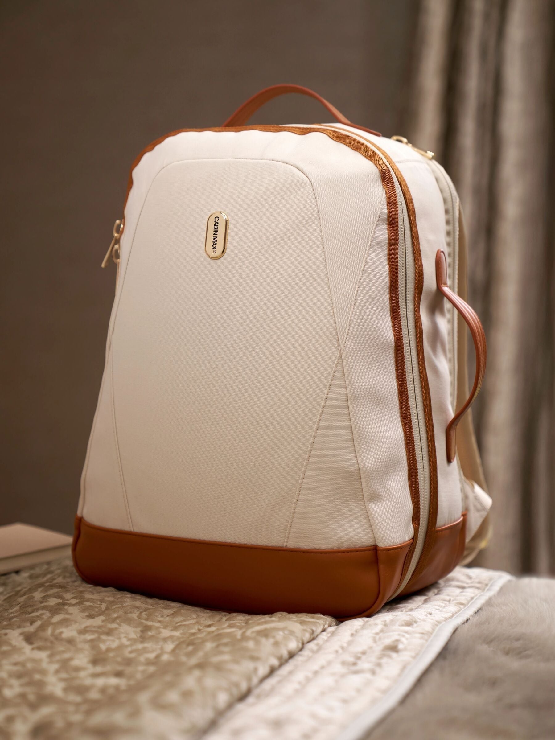 Cabin Max cream Santa Cruz backpack (British brand)