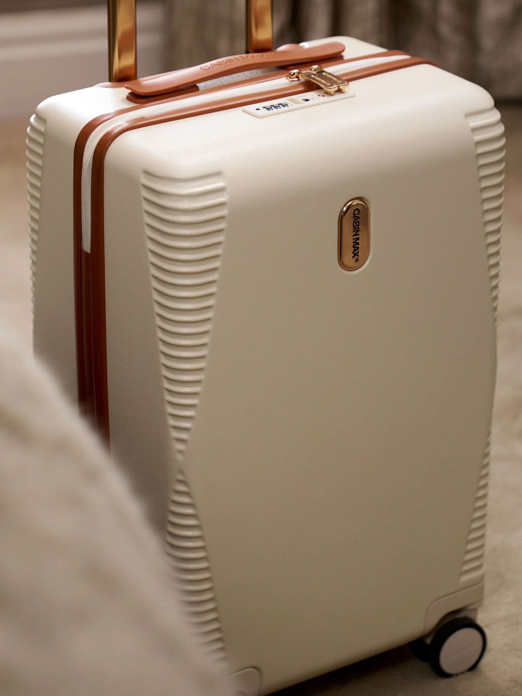 Cabin Max Black Santa Cruz Cabin Case - 55x35x25cm
