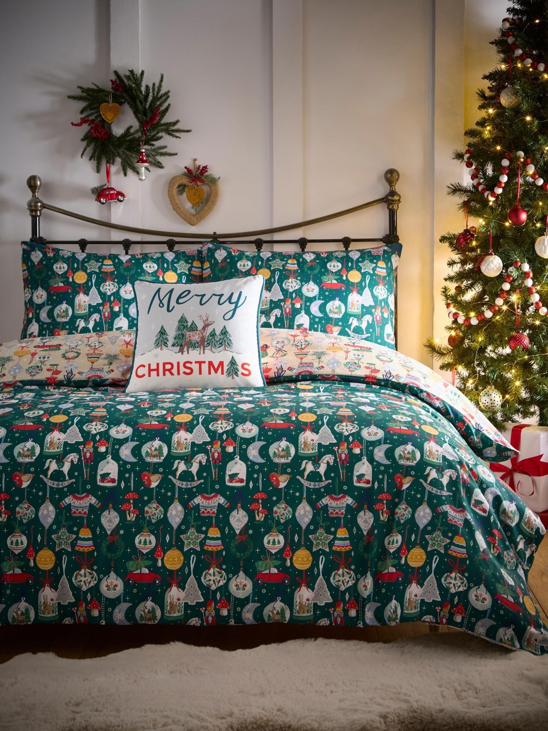 Green ornaments Christmas reversible duvet cover set - British product