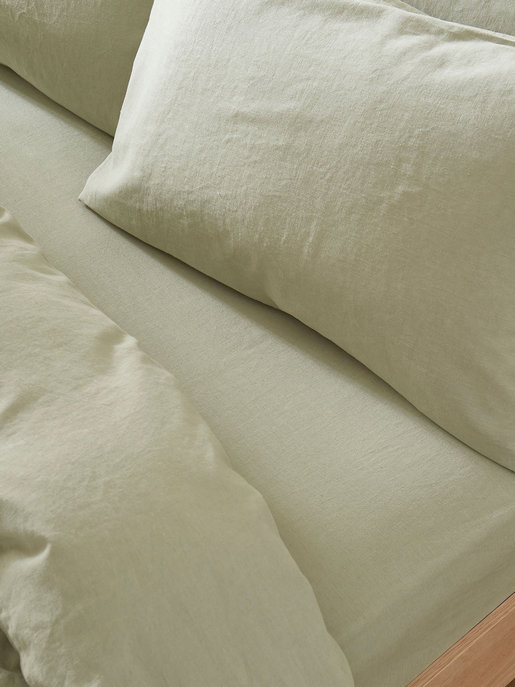Martex Pistachio Green Touch Of Linen Fitted Sheet