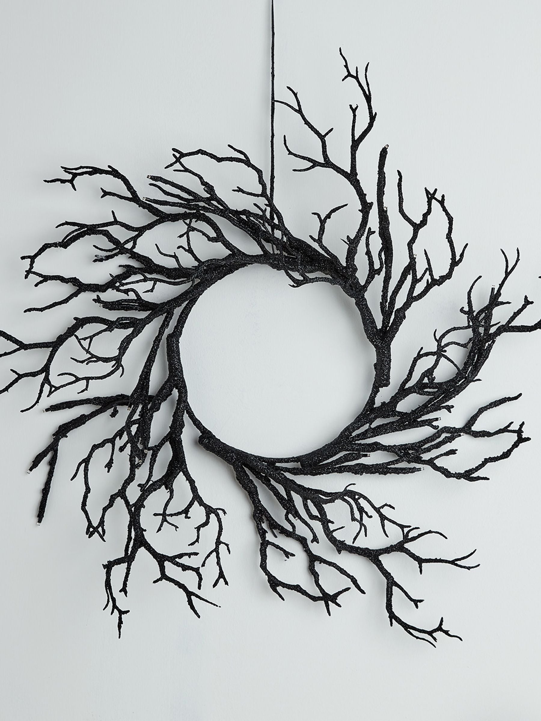 Lights4fun pre-lit black twig Halloween wreath 40cm, UK version