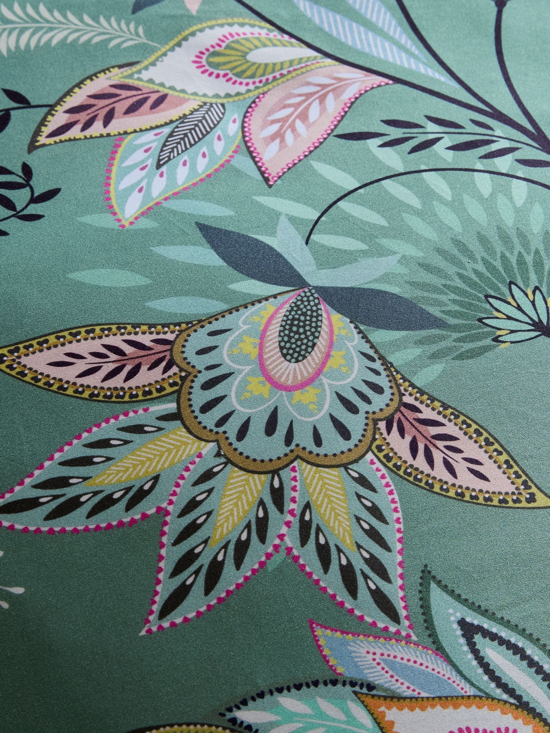 Sara Miller Green Passiflora duvet cover set (British brand)