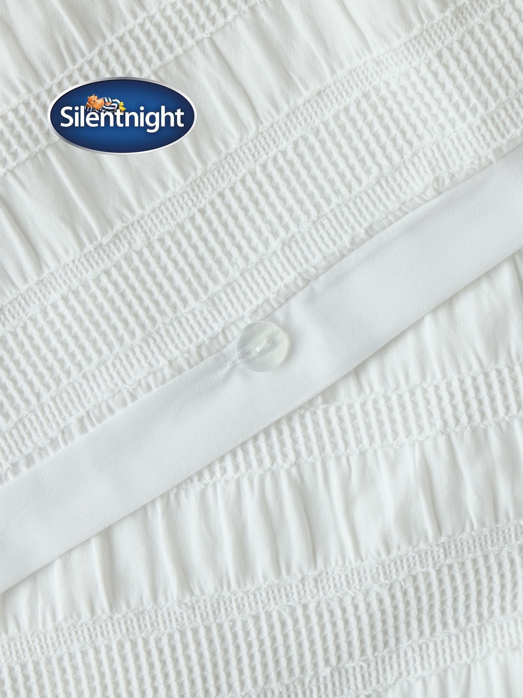 Silentnight White Textured Seersucker Duvet Set (British brand)