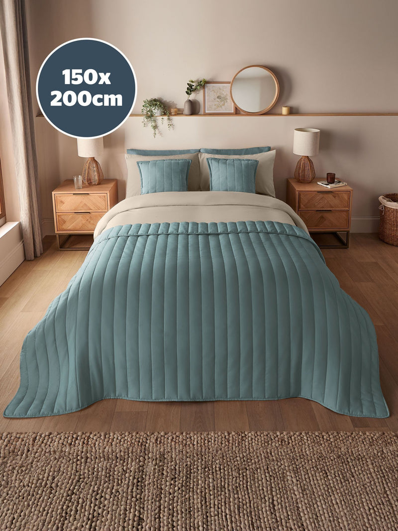 Silentnight blue quilted bedspread 150x200cm, imported from the UK