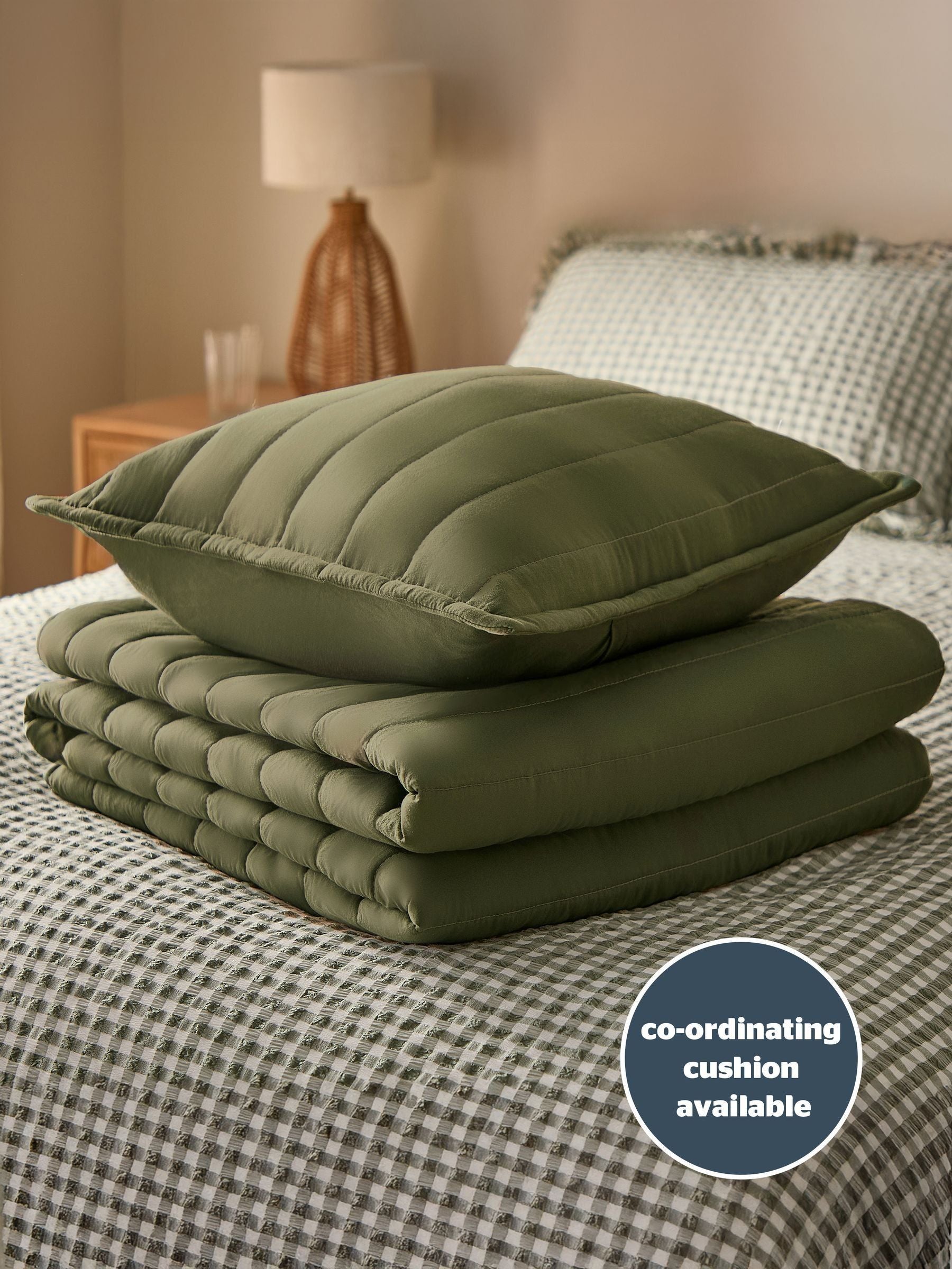 Silentnight green quilted bedspread 150x200cm (British brand)