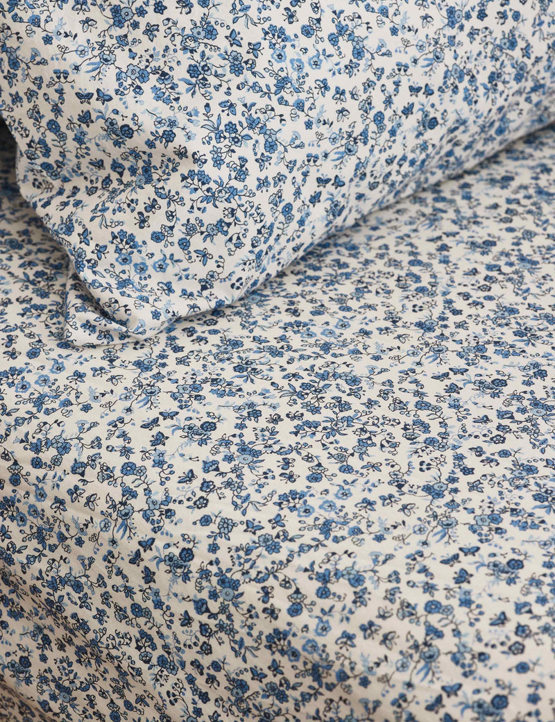 Piglet In Bed Mini Meadow fitted sheet, imported from the UK
