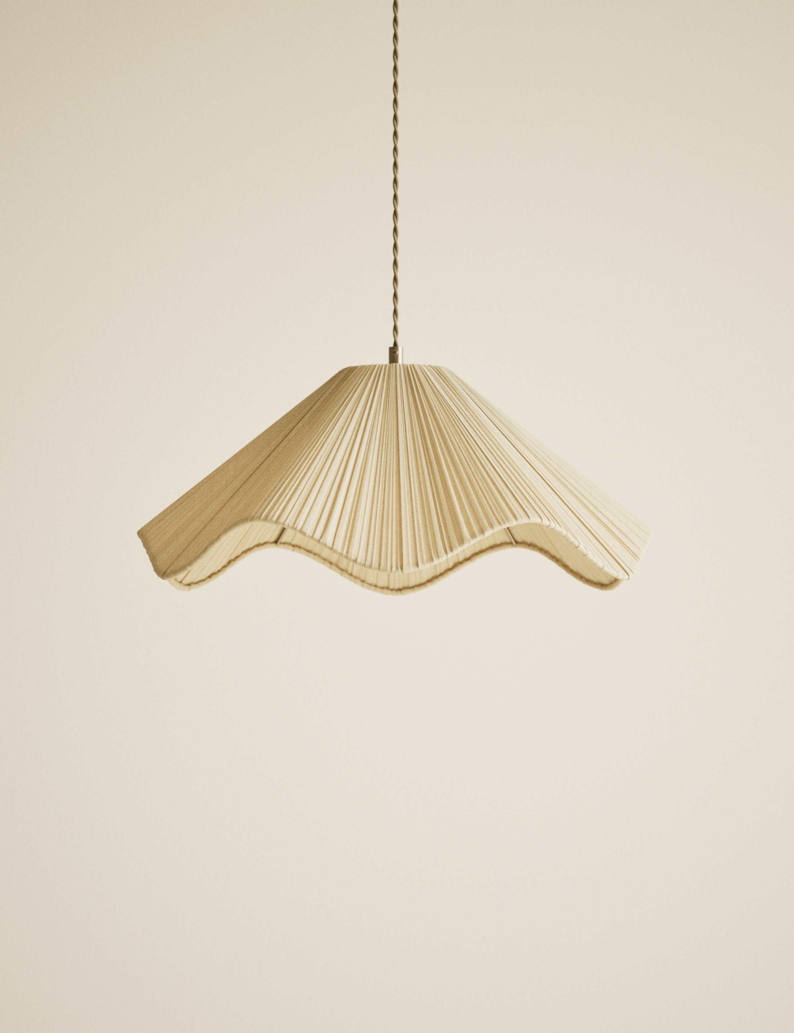 Wave Pleated ceiling lamp shade 40cm, UK version