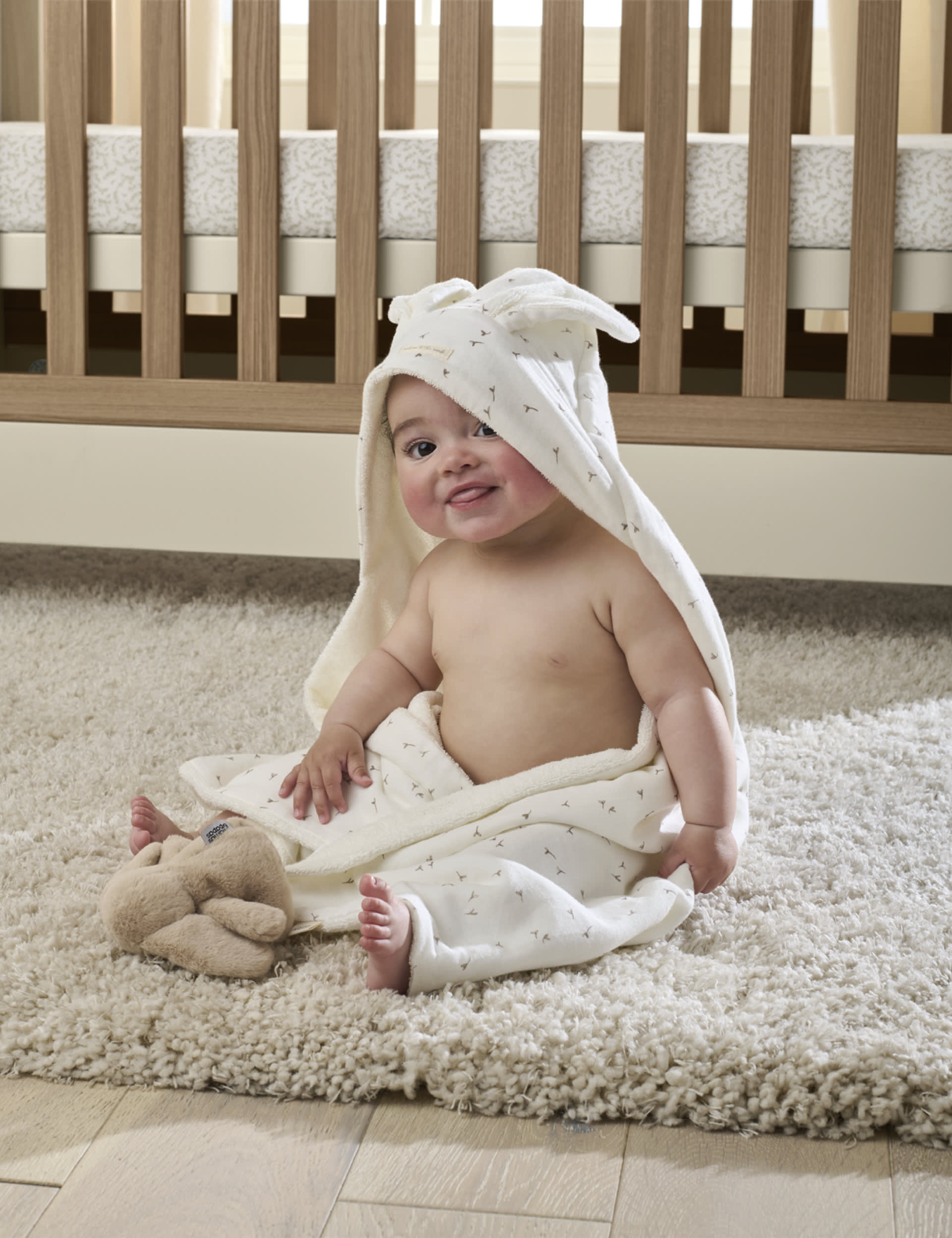 Mamas & Papas Welcome To The World hooded towel (British brand)