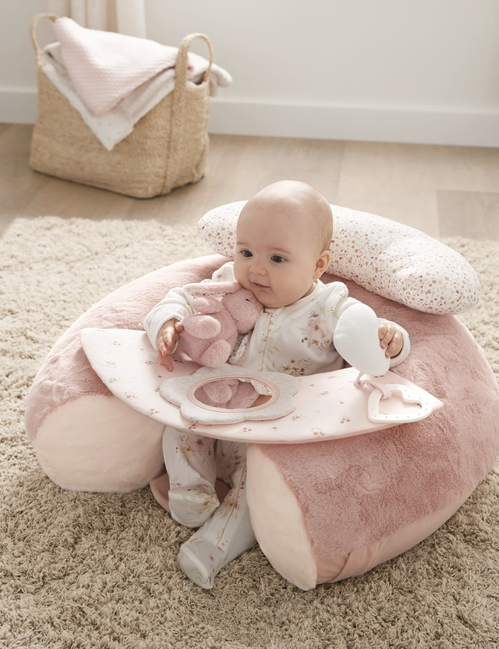 Mamas & Papas sit and play floor seat 6 months, UK version