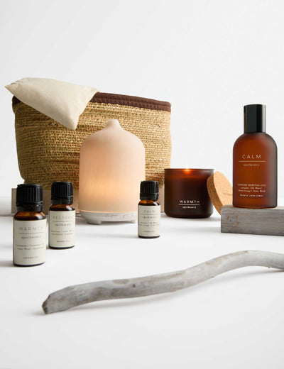 M&S Apothecary Wellbeing Geschenkset mit Ultraschall-Diffusor und Aromaölen- Online bei McGrocer kaufen