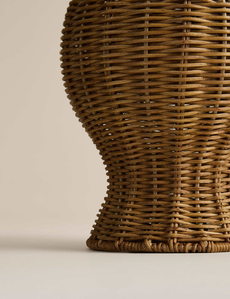 Wicker scallop vase 30cm height for dried flowers (British brand)
