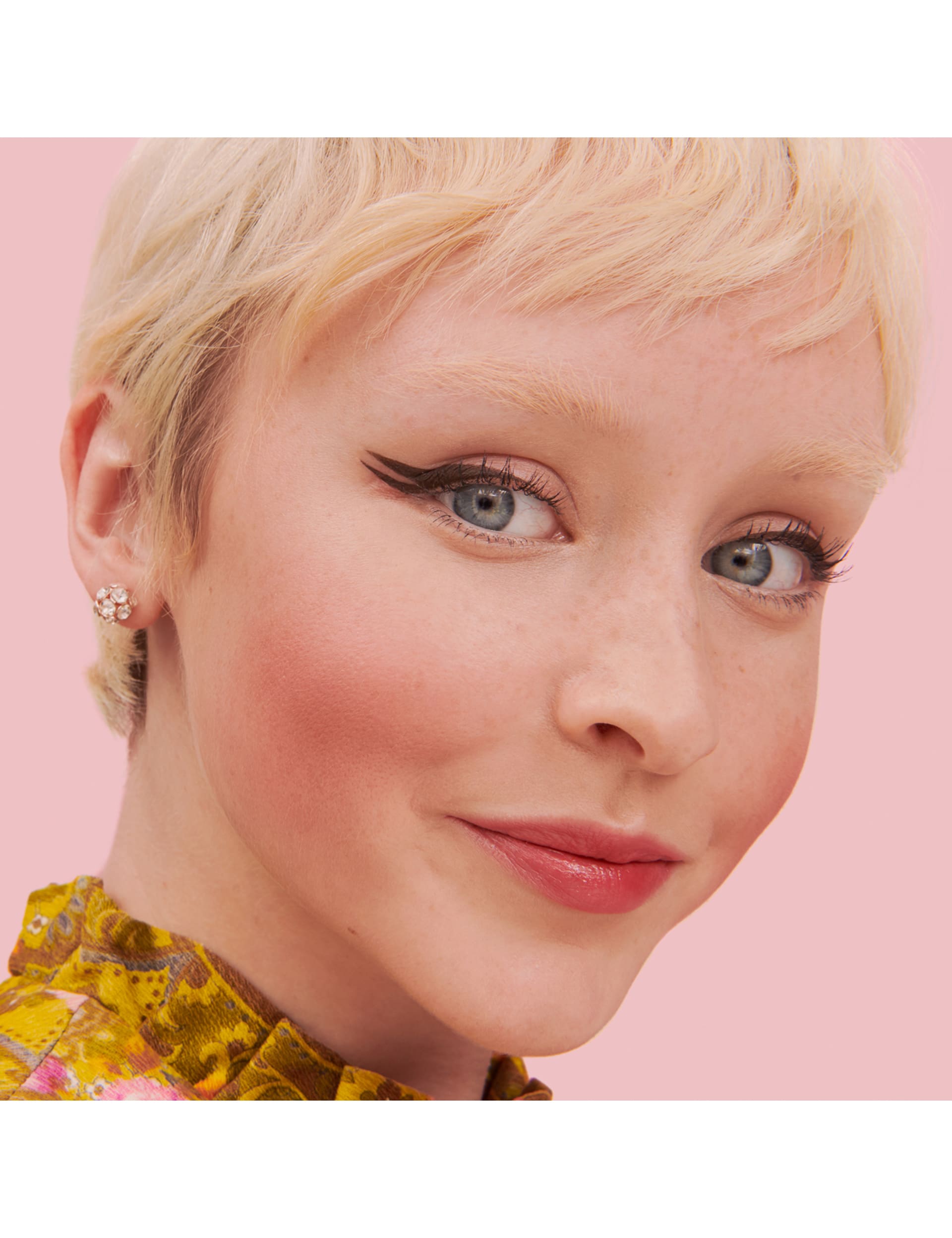 Benefit Willa soft neutral-rose powder blush 6g (British brand)