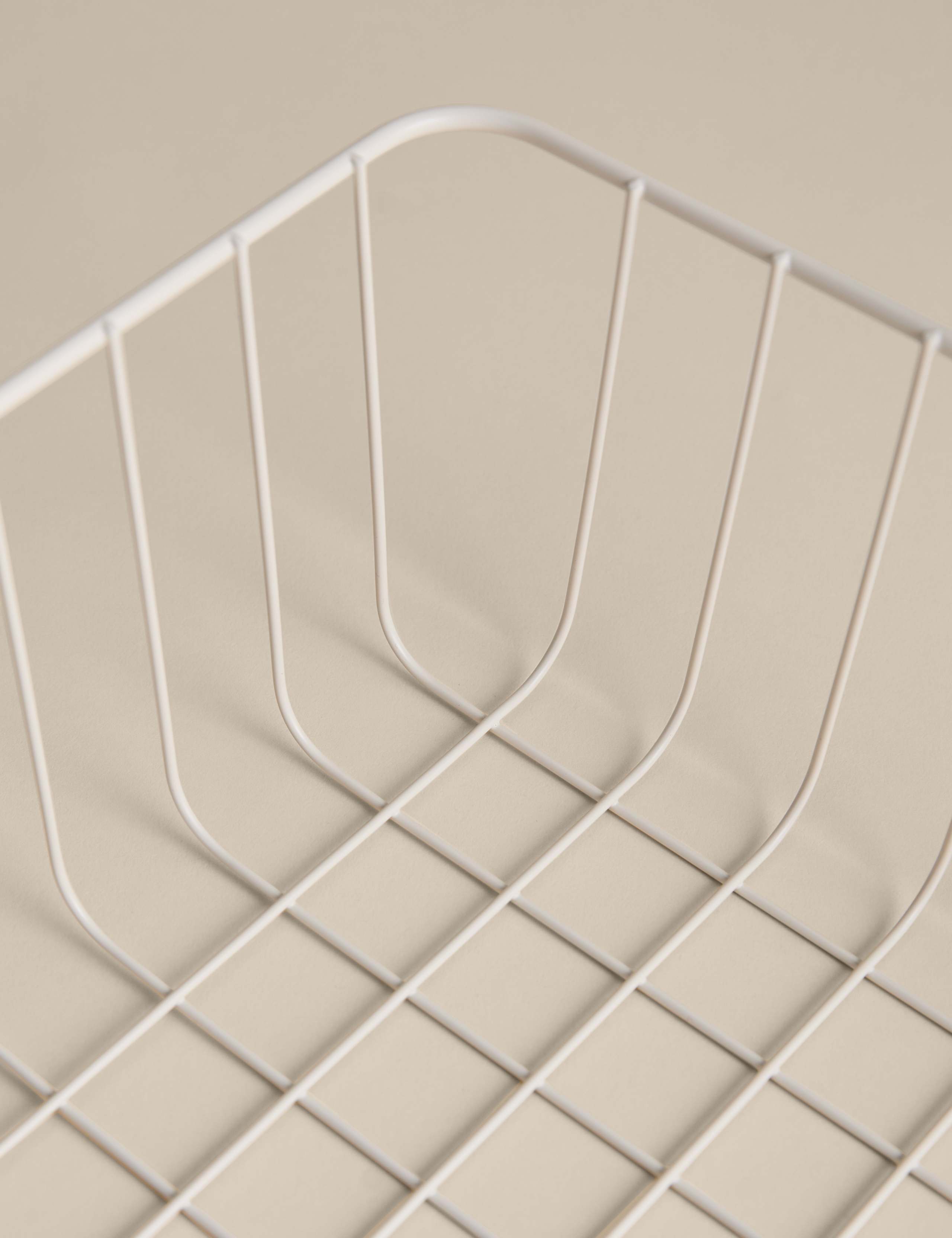 Wire under shelf storage tray, 39 cm length, imported from the UK