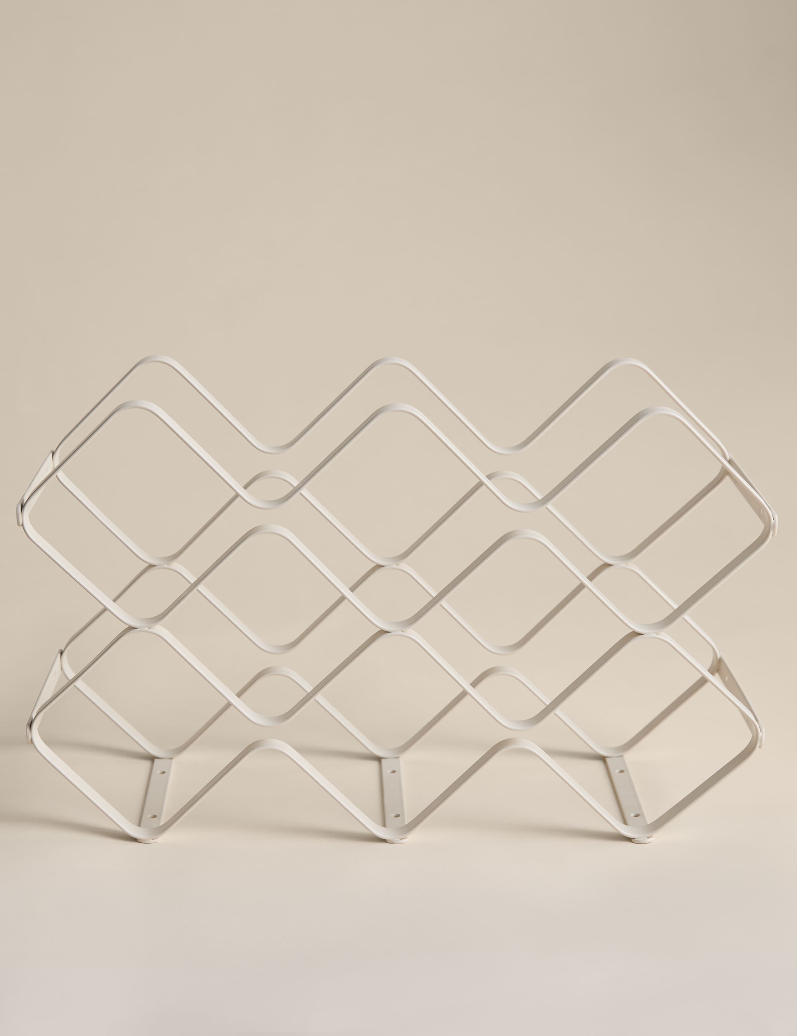 Wire wine rack for six bottles, UK version