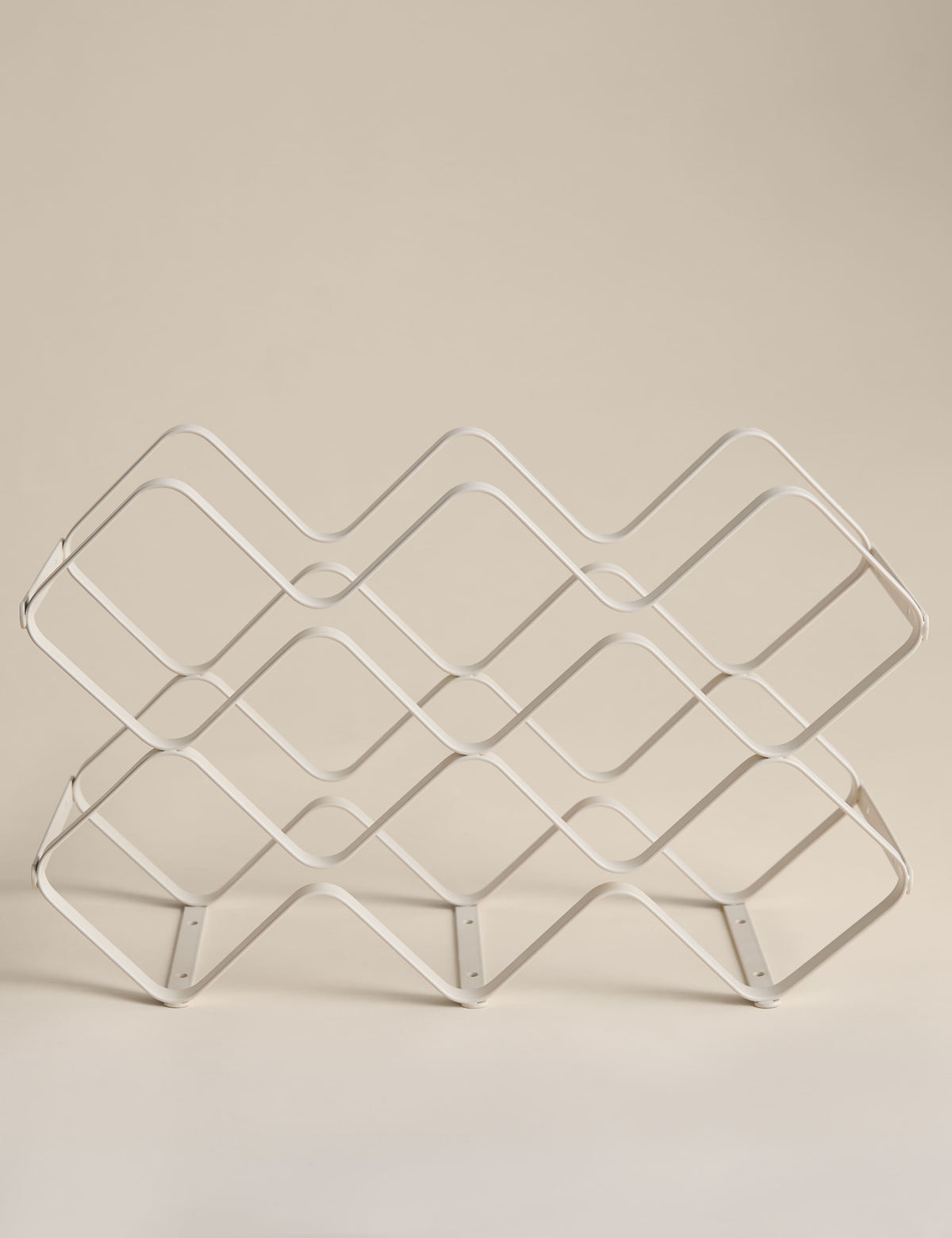 Wire wine rack for six bottles, UK version