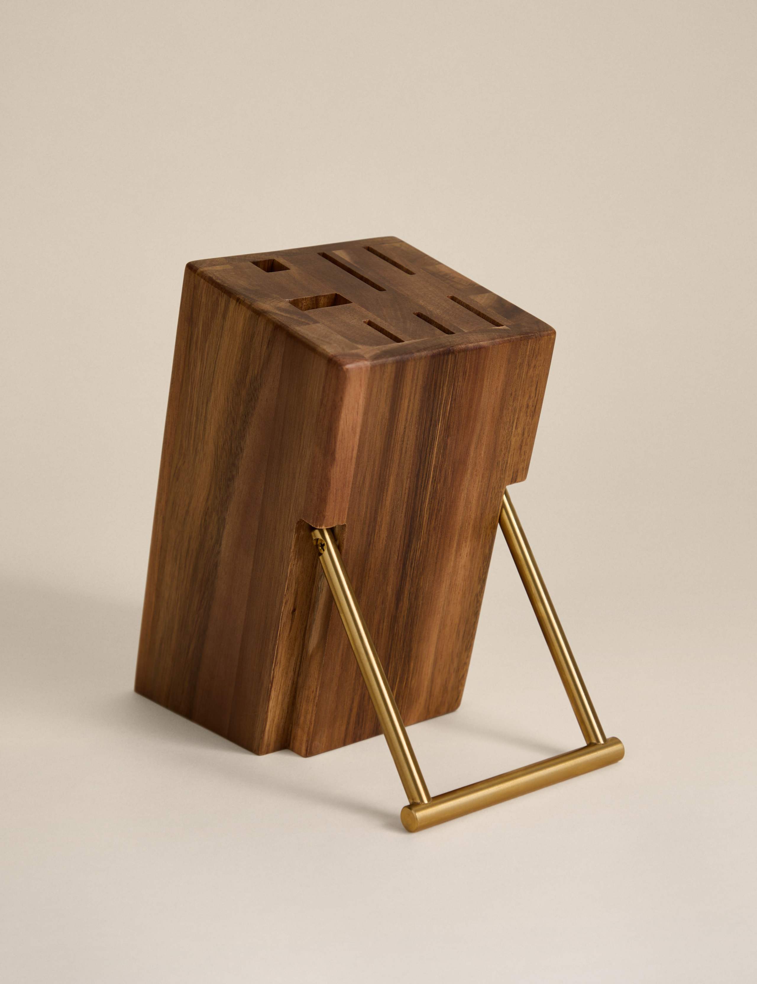 Wooden knife block (British brand)