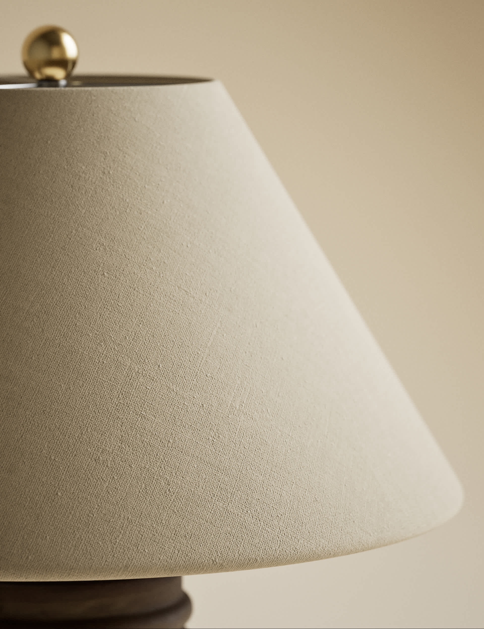 Wooden ribbed table lamp with linen shade and brass accents - British product