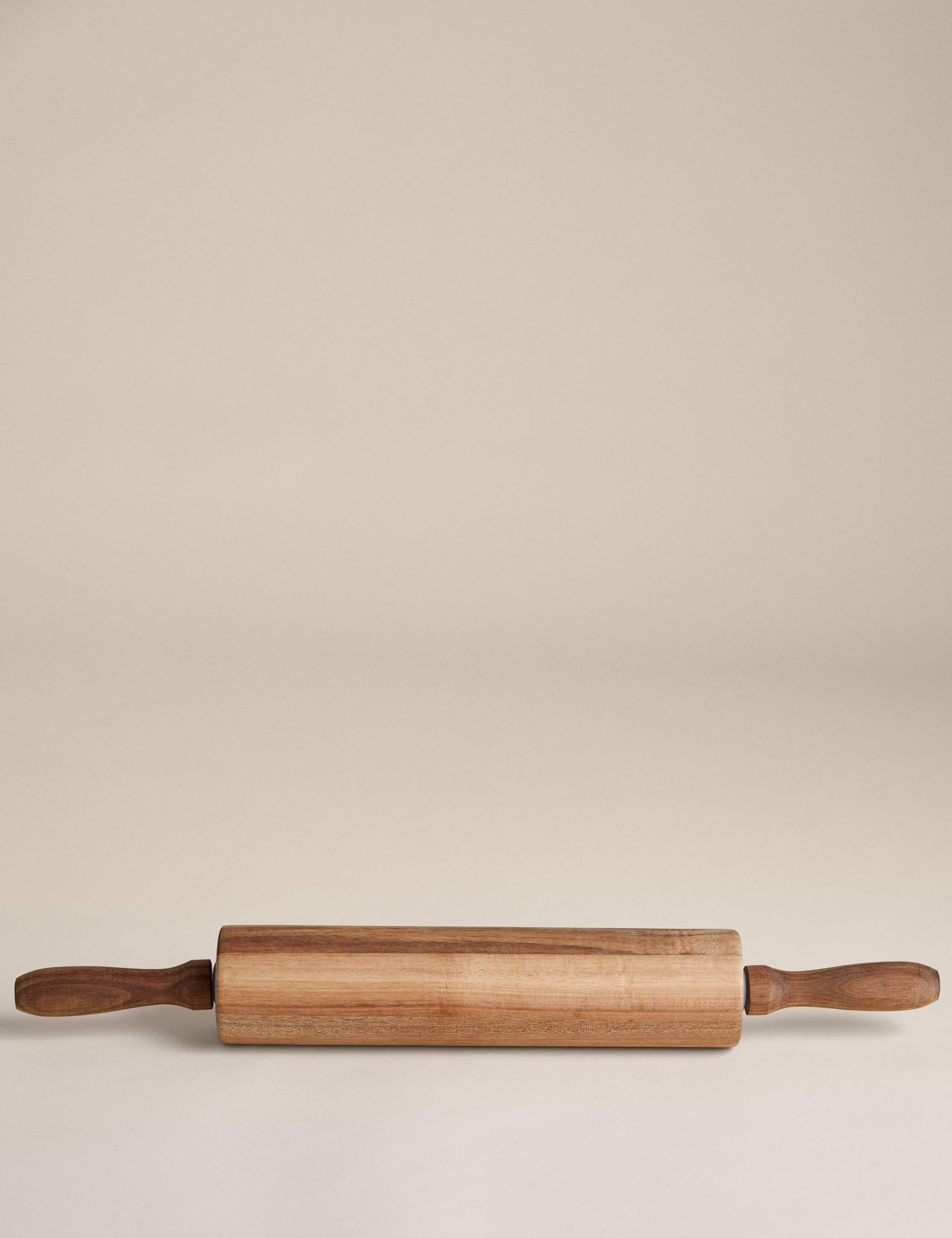 Wooden rolling pin 45 cm (British brand)
