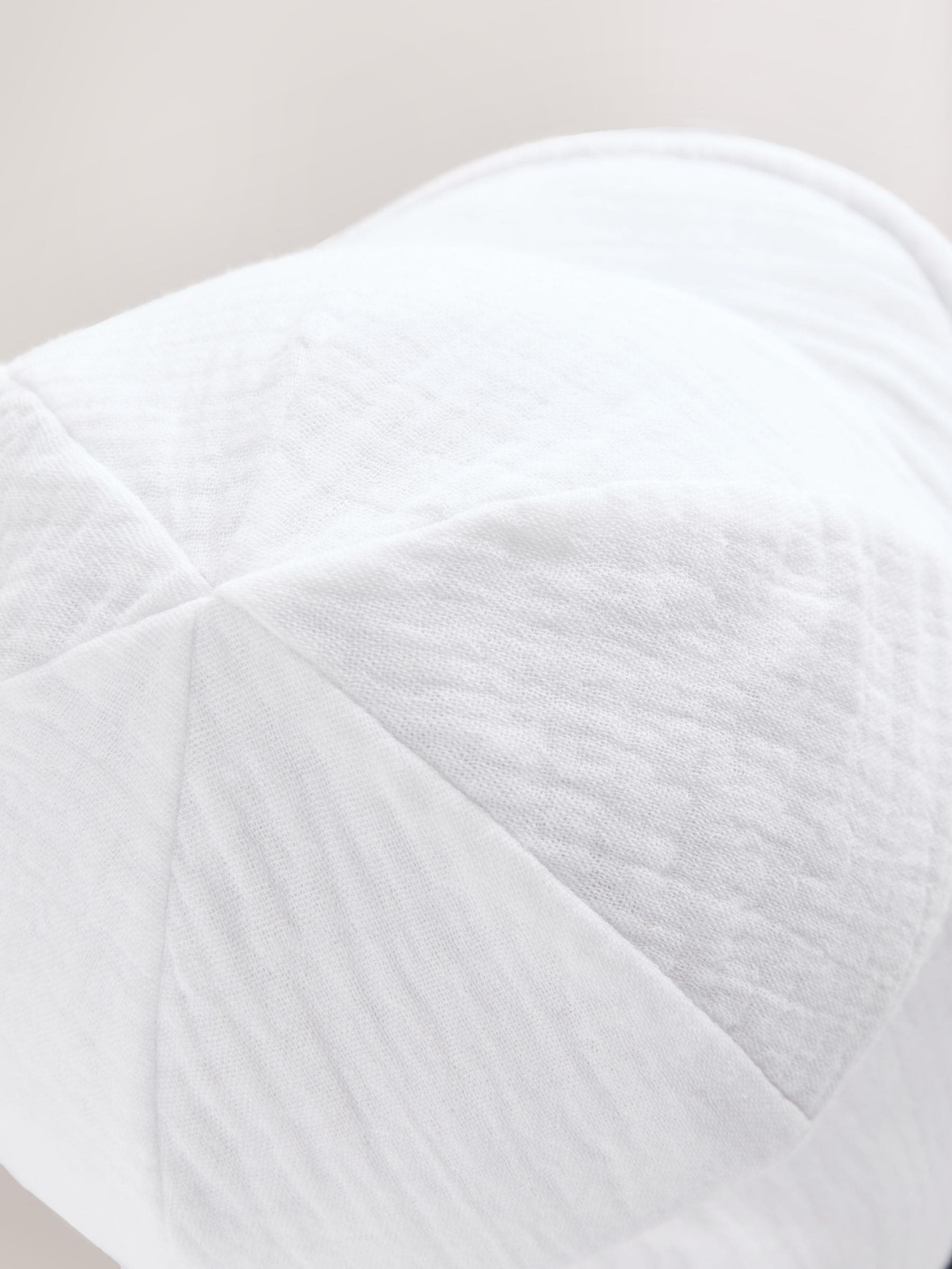 White crinkle baby legionnaire hat (British brand)