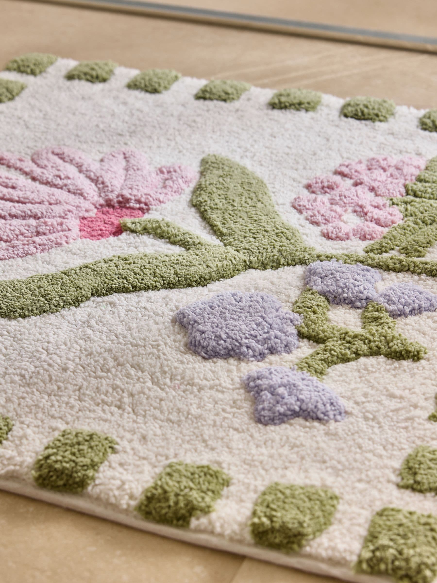Watercolour floral shower mat 50cm x 50cm, UK version