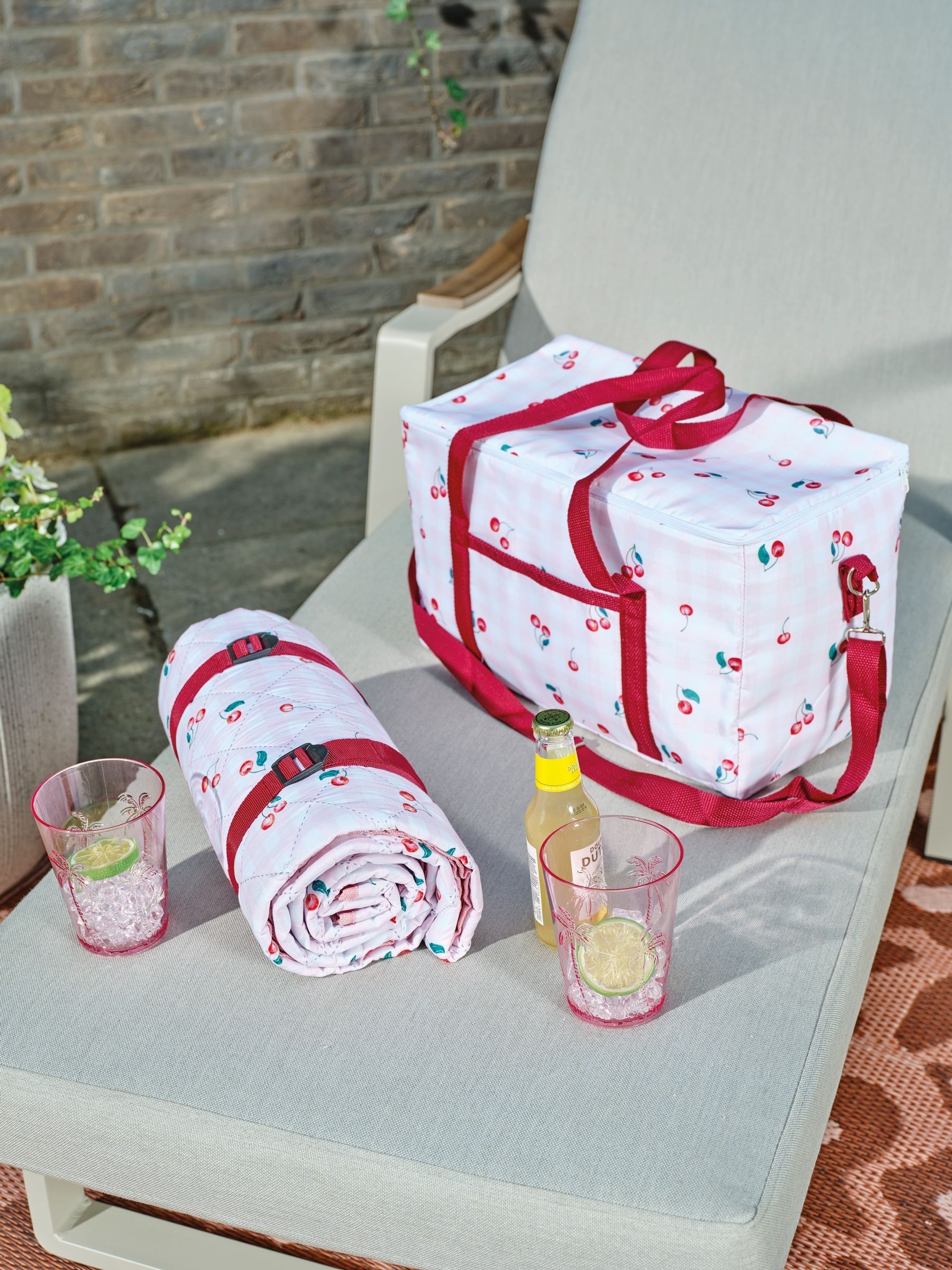 Decoris Cherry Picnic Blanket