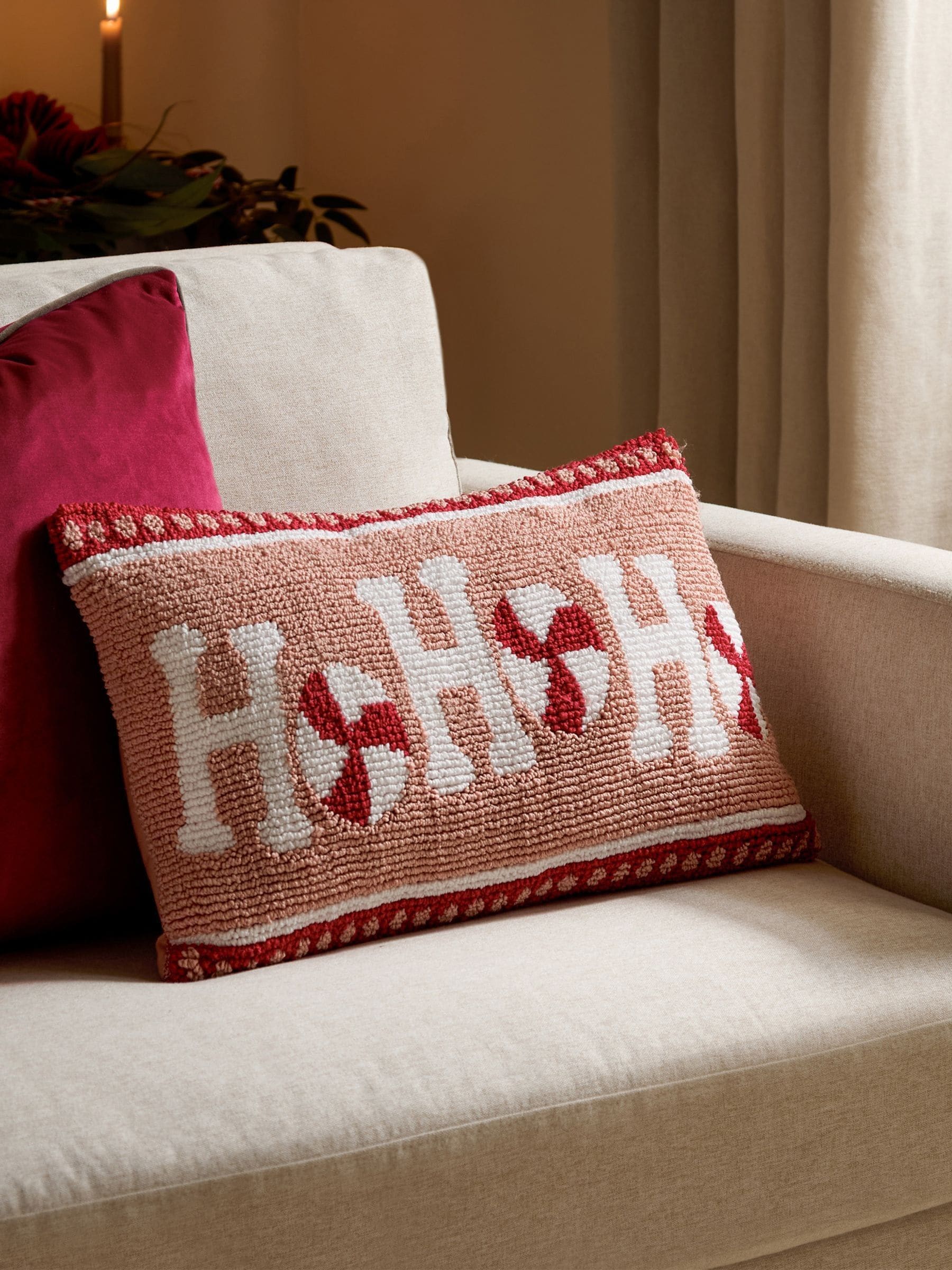 Furn red candy fa la la Christmas cushion 50cm, UK version