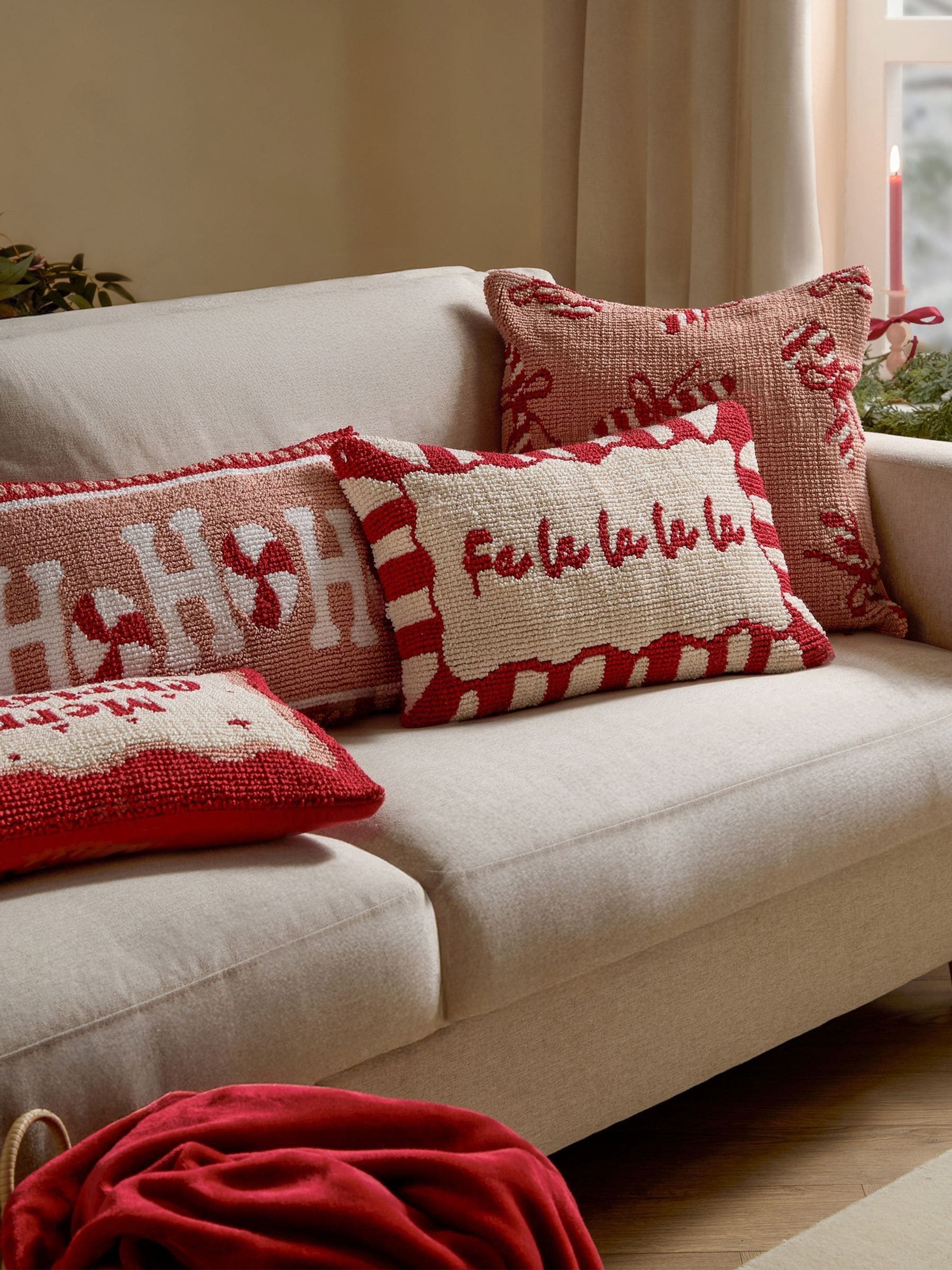 Furn red candy fa la la Christmas cushion 50cm, UK version