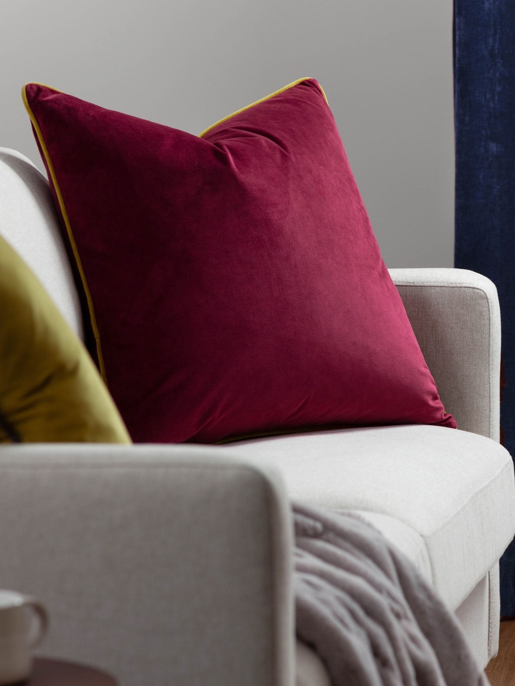 Furn Maroon Moss Meridian Velvet 45 x 45cm Cushion