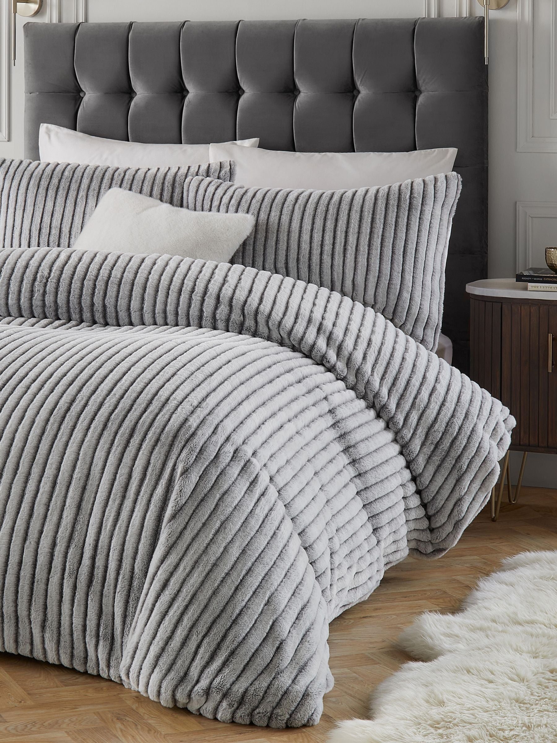 Paoletti Alpine Faux Fur Duvet Cover Set, imported from the UK