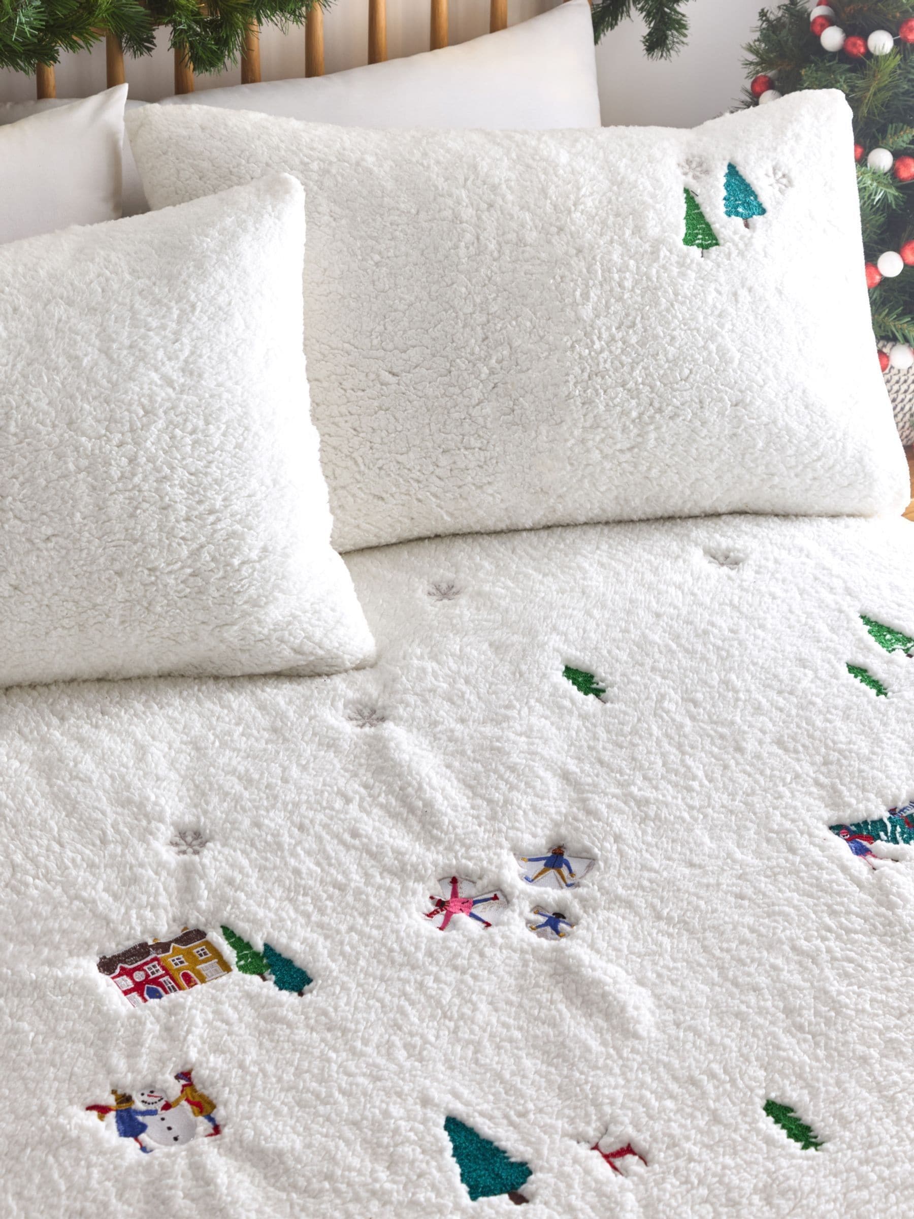 White Christmas Together embroidered fleece duvet cover and pillowcase set - British product