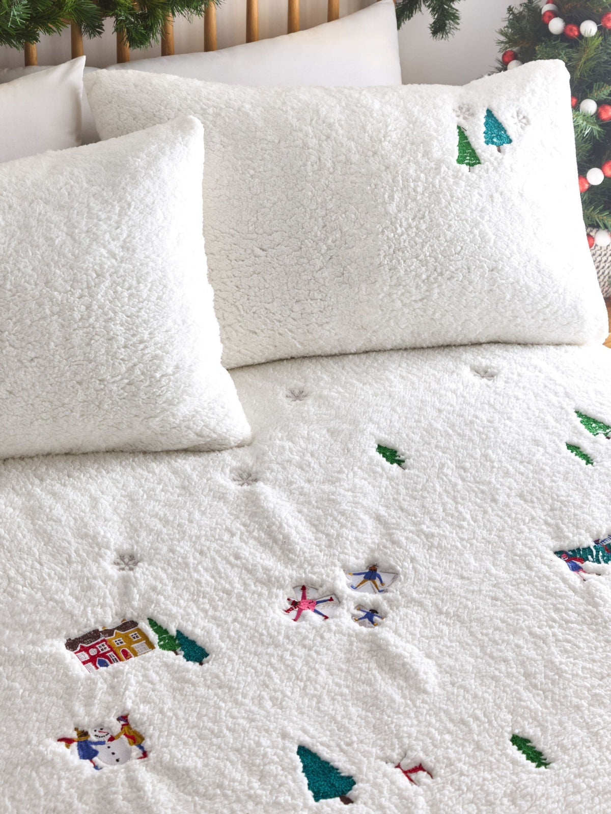 White Christmas Together embroidered fleece duvet cover and pillowcase set - British product