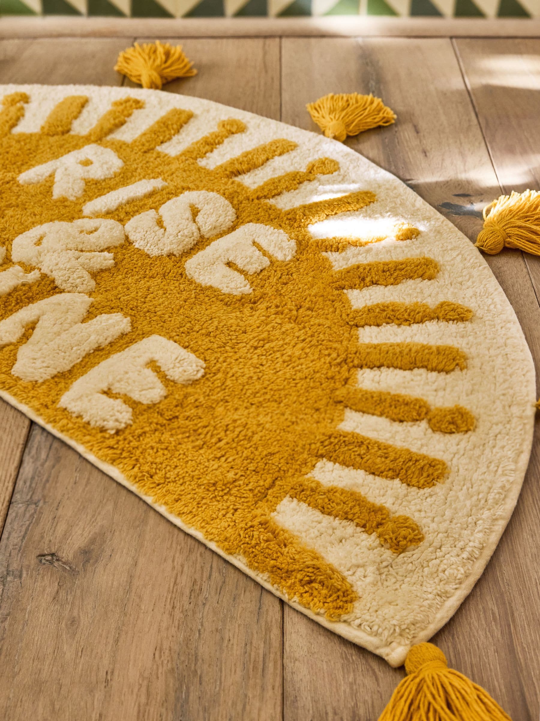 FatFace yellow sunshine slogan bath mat 40x80cm - British product